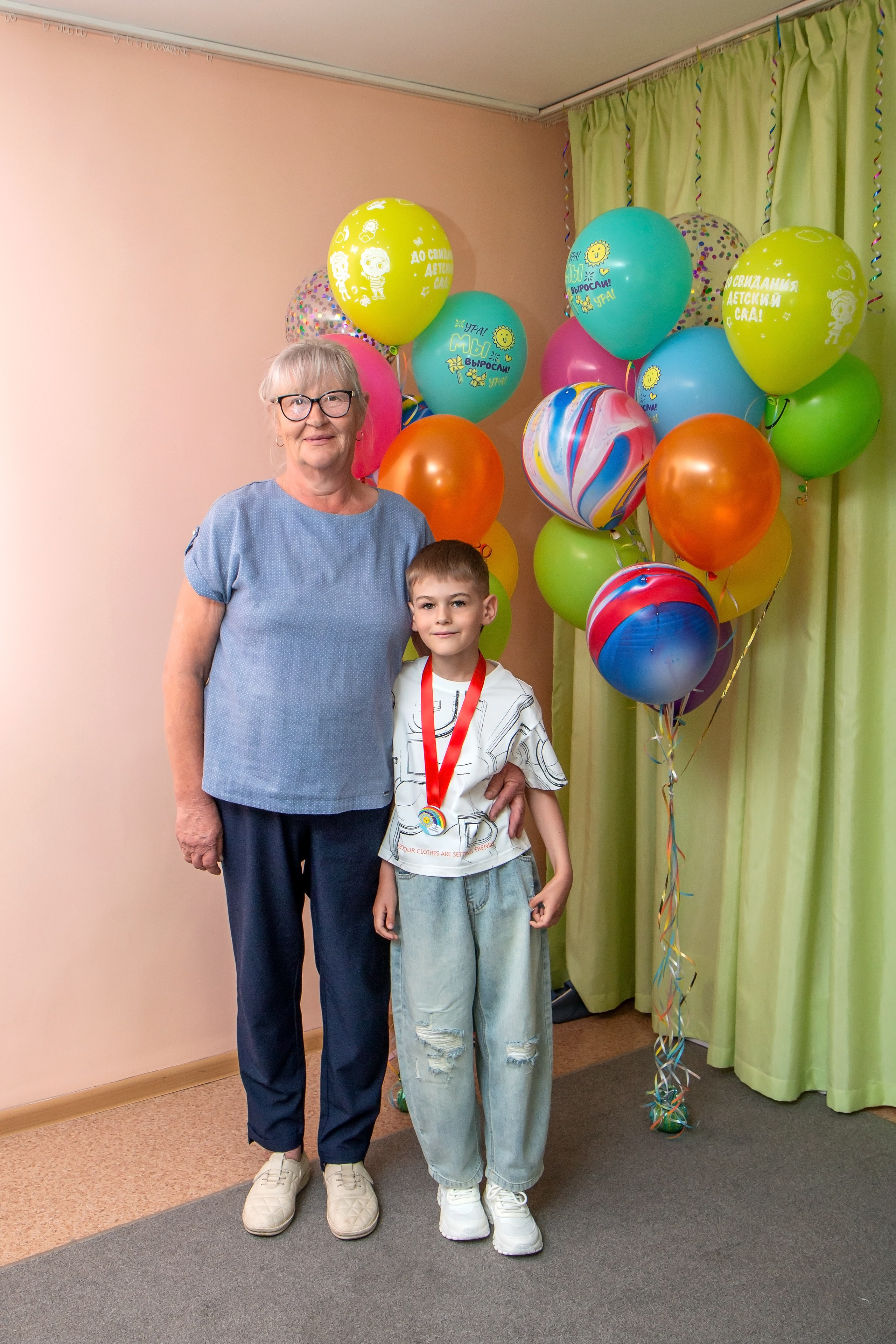 Выпускной вечер в ДС «Подснежник». Фотограф в Шелехове, лучшие выпускные альбомы в Шелехове