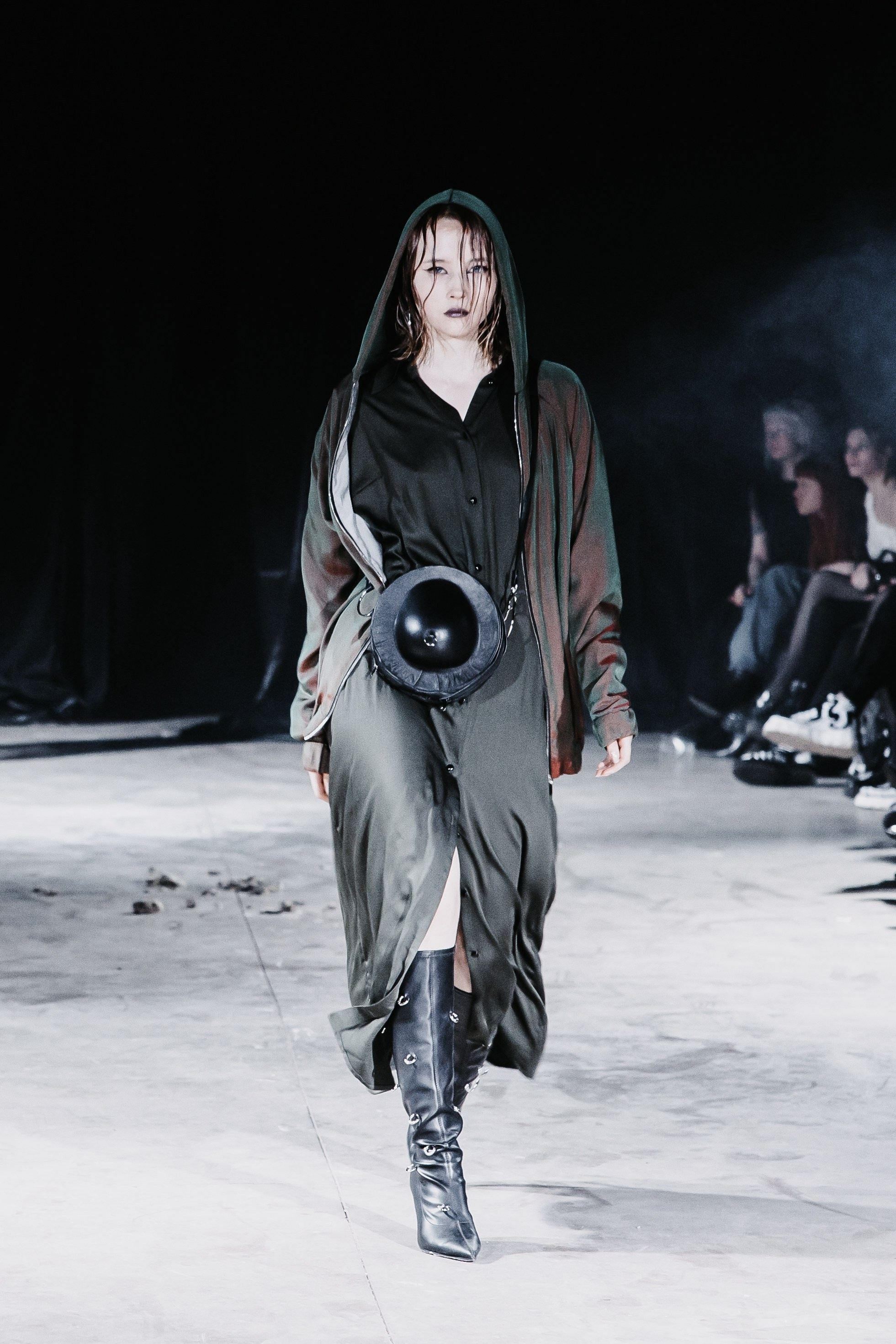 AUXI catwalk андеграунд показ-перфоманс. Фотограф в Санкт-Петербурге Вагнер Юлия