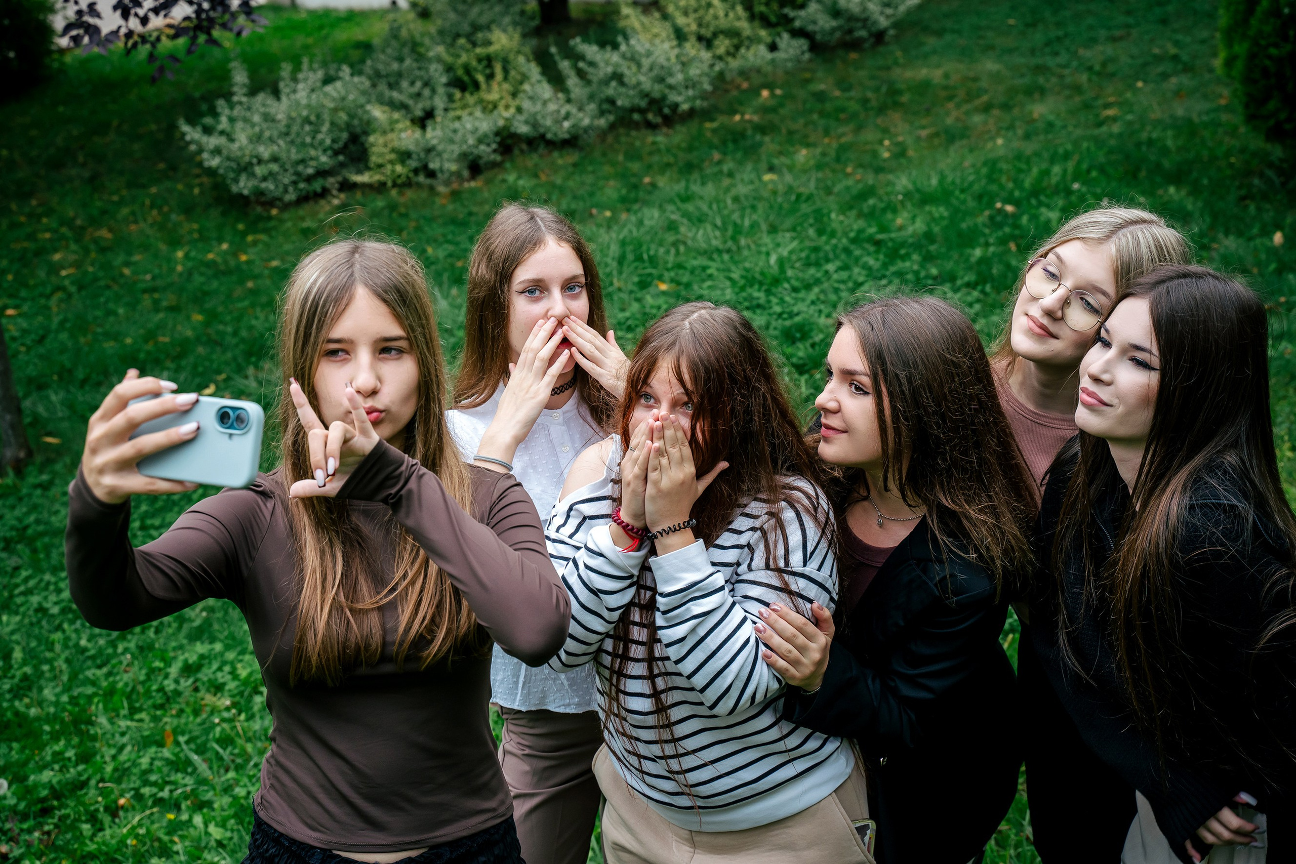 Сьемка на природе. Выпускные альбомы, школьные фотосессии в городе Новороссийске