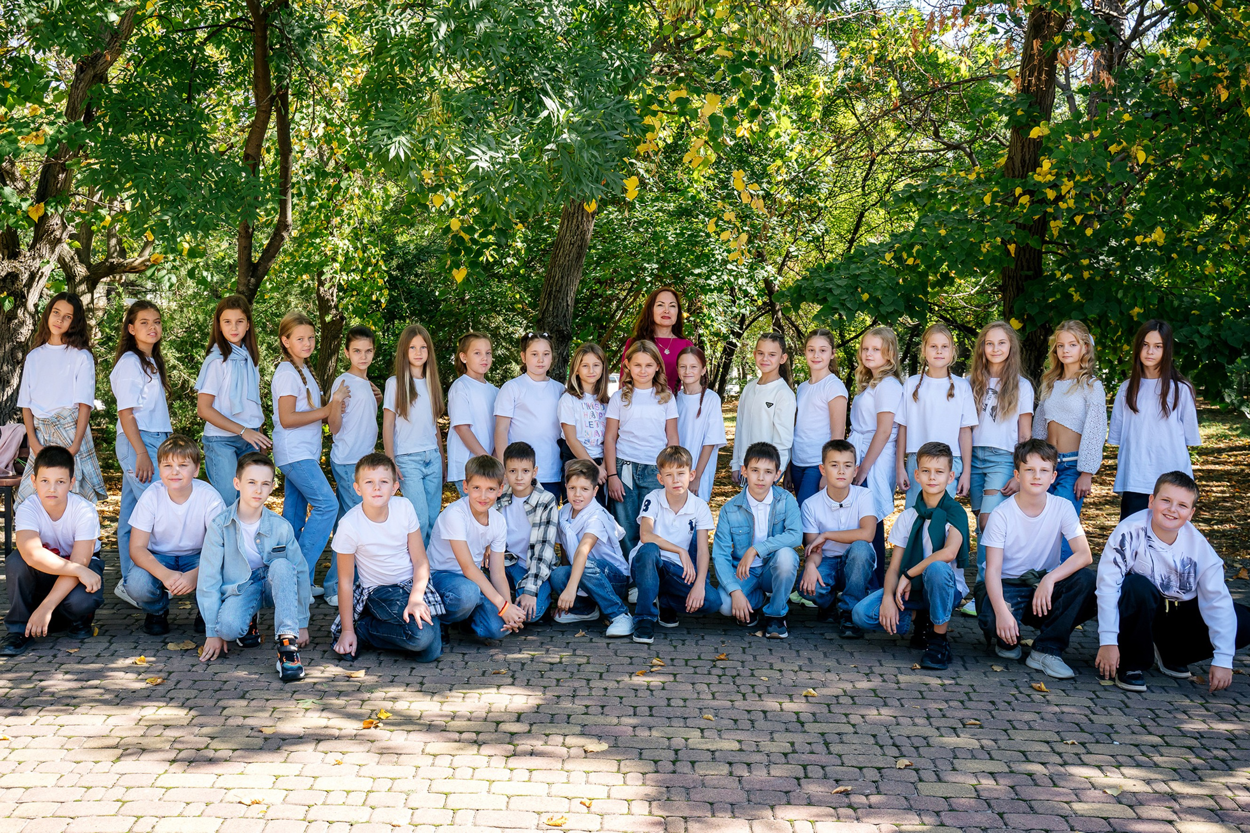 Эдуард. День в школе. Выпускные альбомы, школьные фотосессии в городе Новороссийске