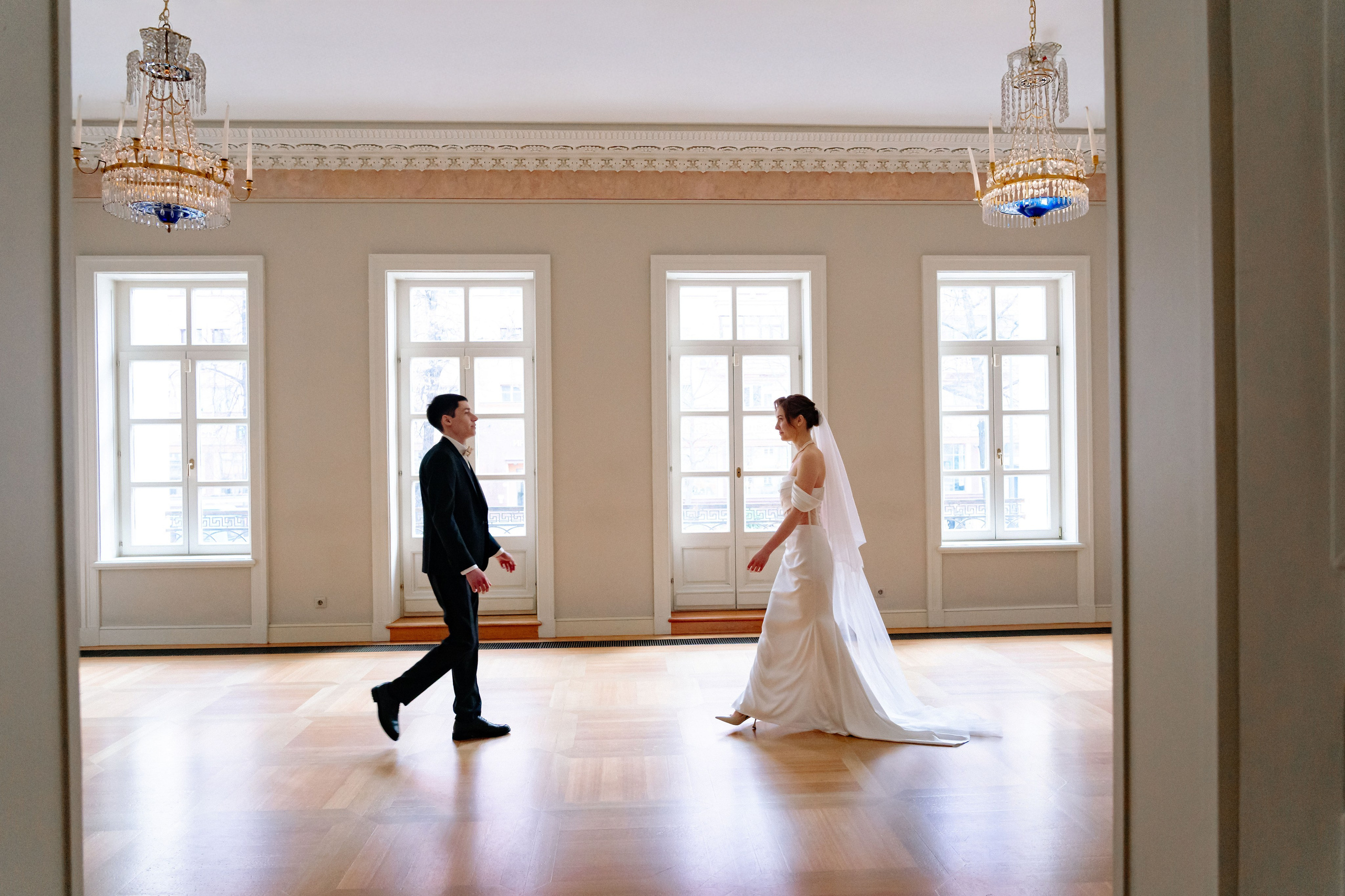 Свадебная фотосессия в Библиотеке читальне им. Пушкина