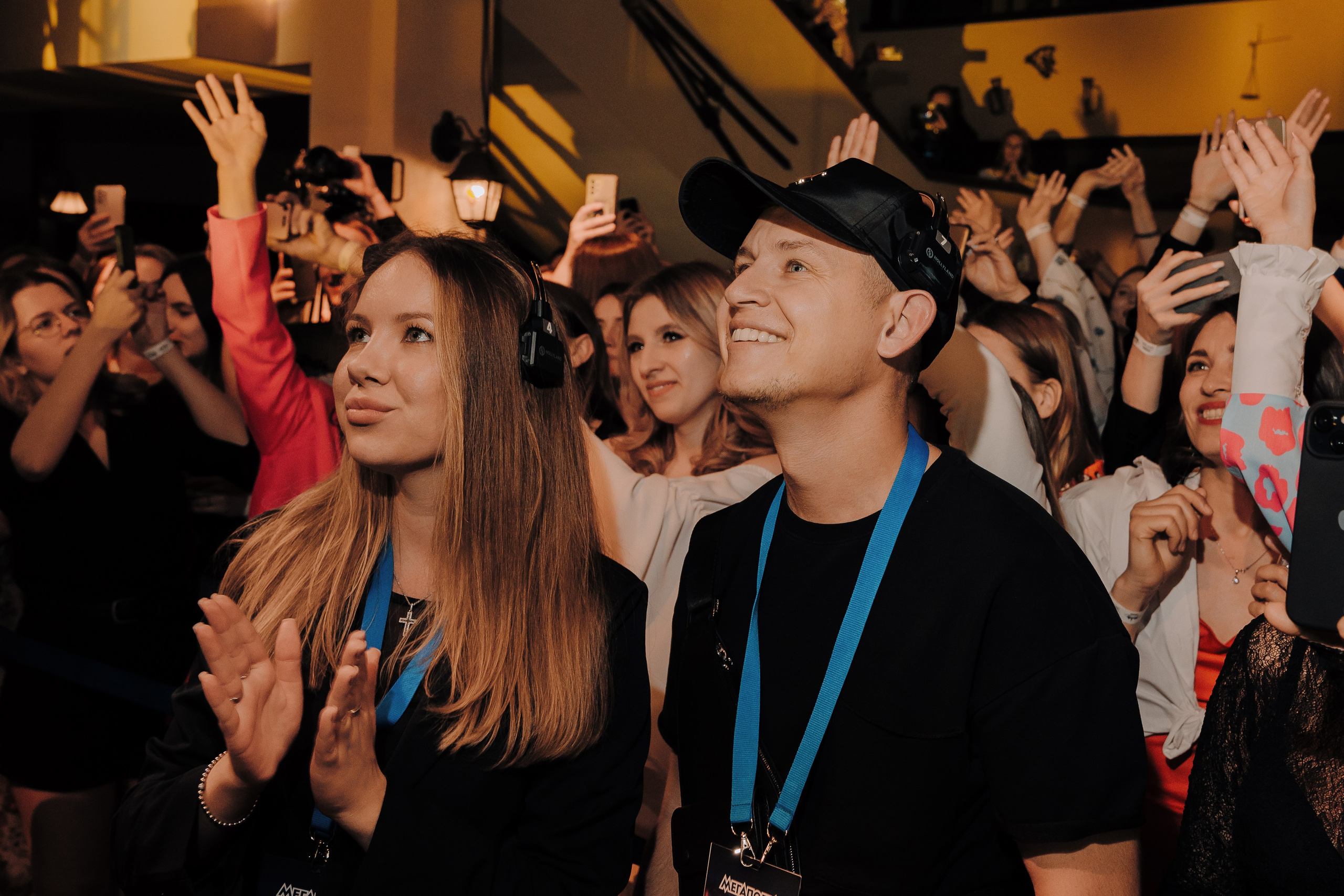 20 ЛЕТ МЕГАПОЛИС ЧЕЛЯБИНСК ХЕДЛАЙНЕР ЕЛКА. Репортажный фотограф Зуев Роман г. Челябинск