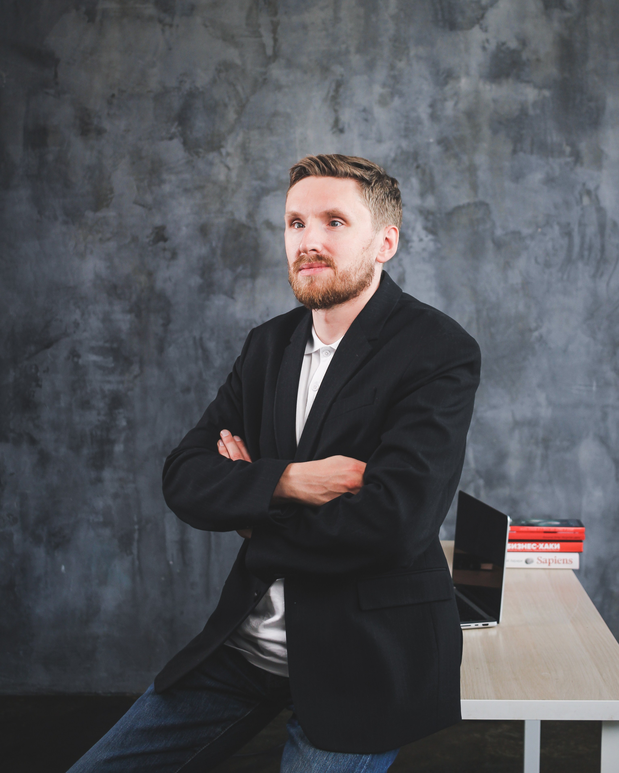 Деловые портреты Юлии и Ивана. Фотограф из Первоуральска Роман Заиченко