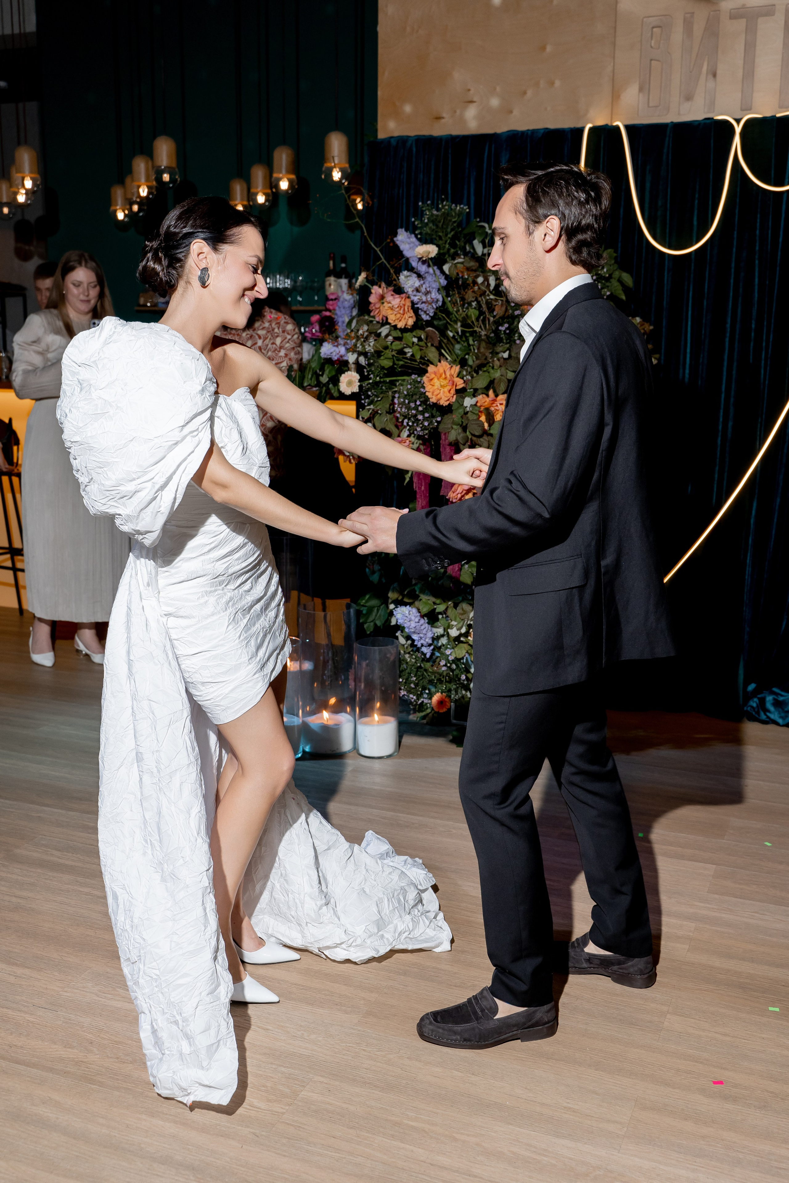 Репортаж мероприятия, репортажная съемка в Москве и Московской области, фотограф на мероприятие, фотосъемка юбилея, репортаж свадьбы, event, фотосессия на фотозоне, фотограф на юбилей, фотограф на день рождения, репортажный фотограф, съемка мероприятия, съемка на фотозоне, фотограф на корпоратив, фотограф на свадьбу, фотограф на детский праздник, фотограф на выпускной. Свадебный репортаж в лофте.