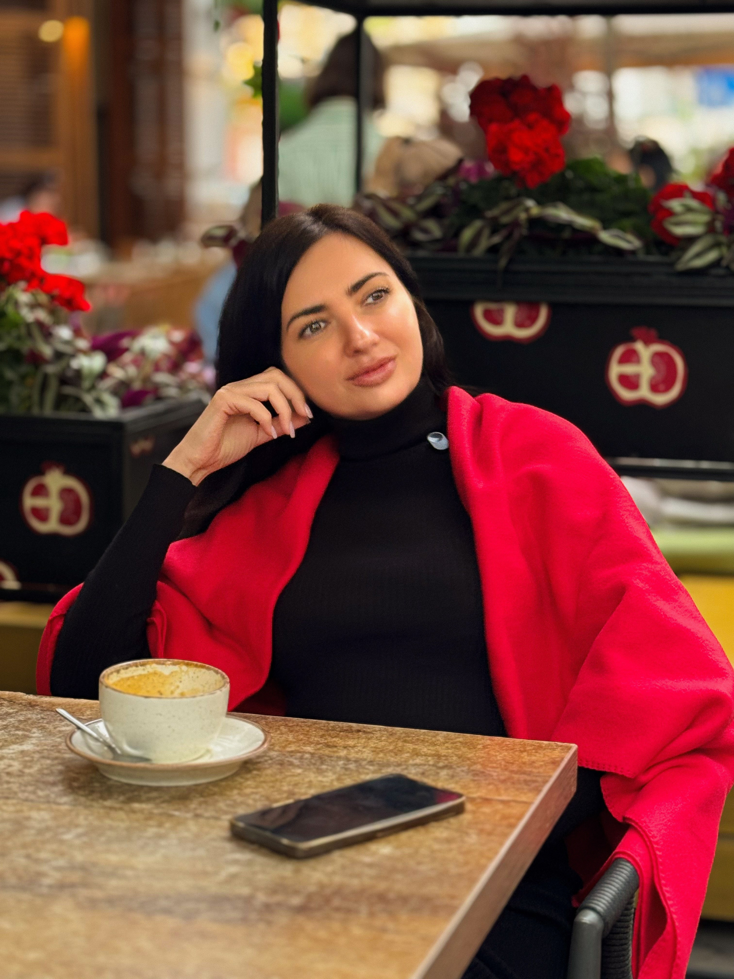 ЕЛЕНА. Мобильный фотограф рилсмейкер в Ростове-на-Дону Пипаш Екатерина