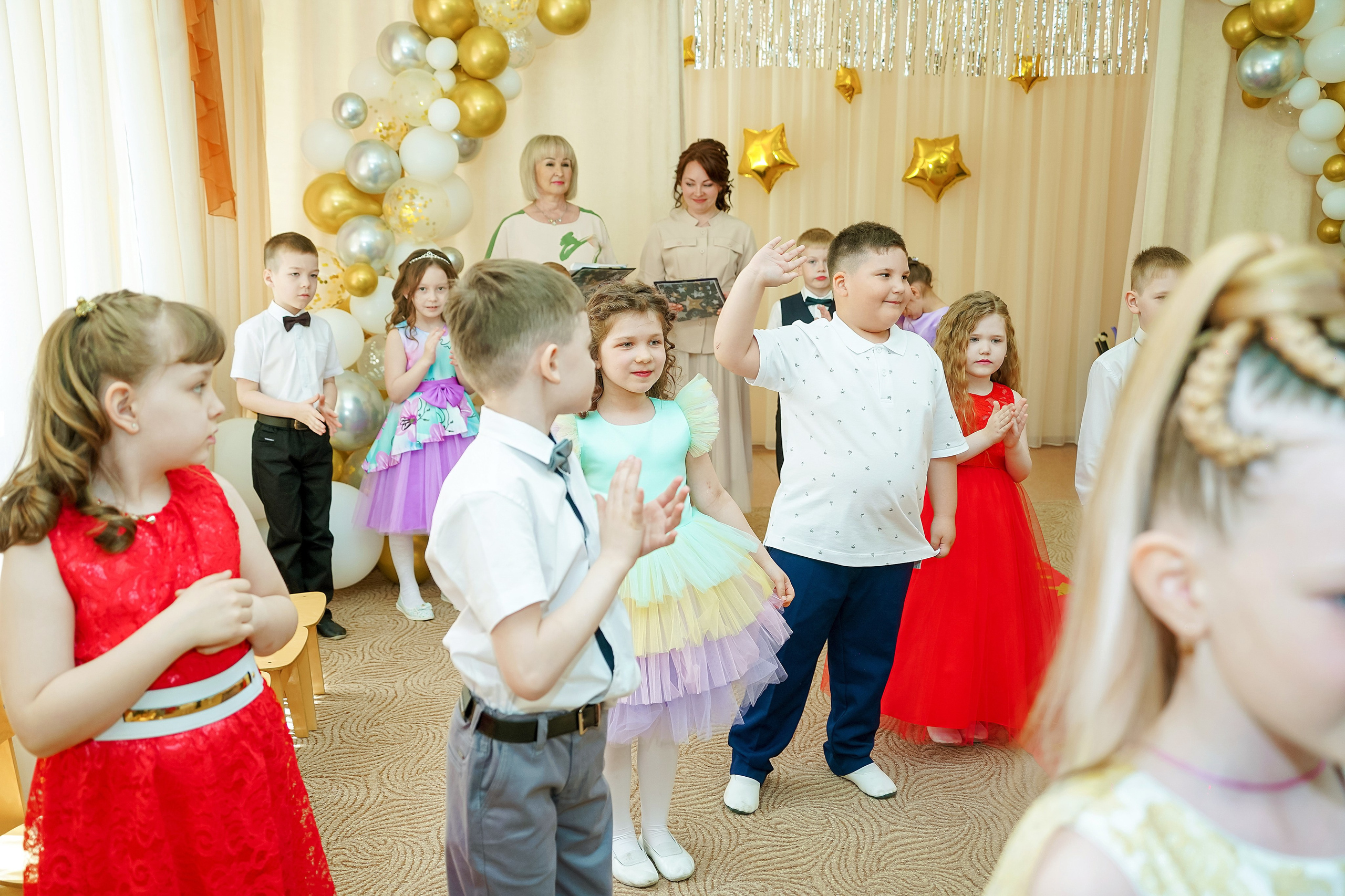 Фотосъемка видеосъёмка фотограф видеооператор новогодних утренников  в. Фотограф, видеооператор Нина Коршунова