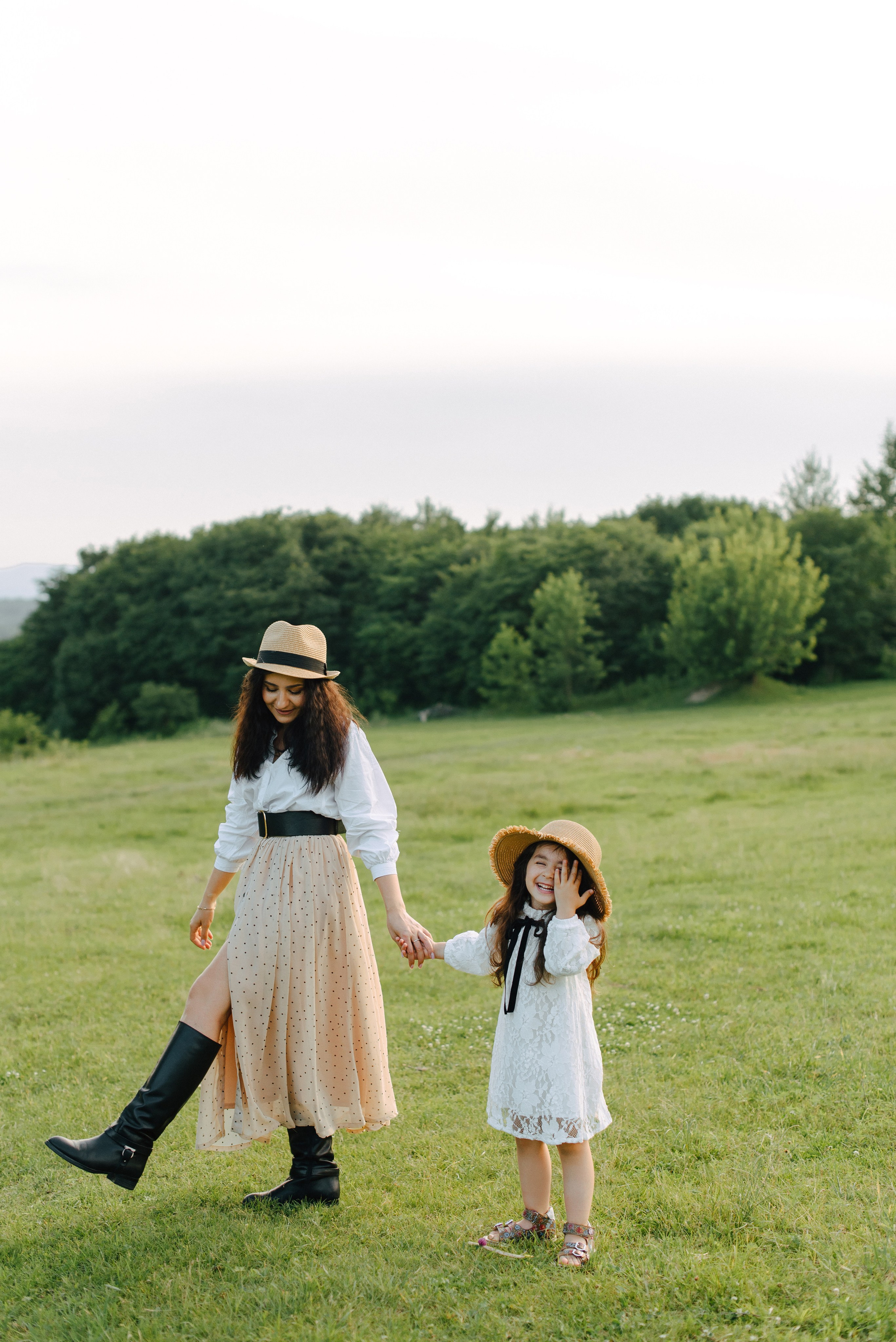 НА ЗЕЛЕНОМ ПОЛЕ. Шашкова Вероника / Свадебный и семейный фотограф Москва и Ярославль