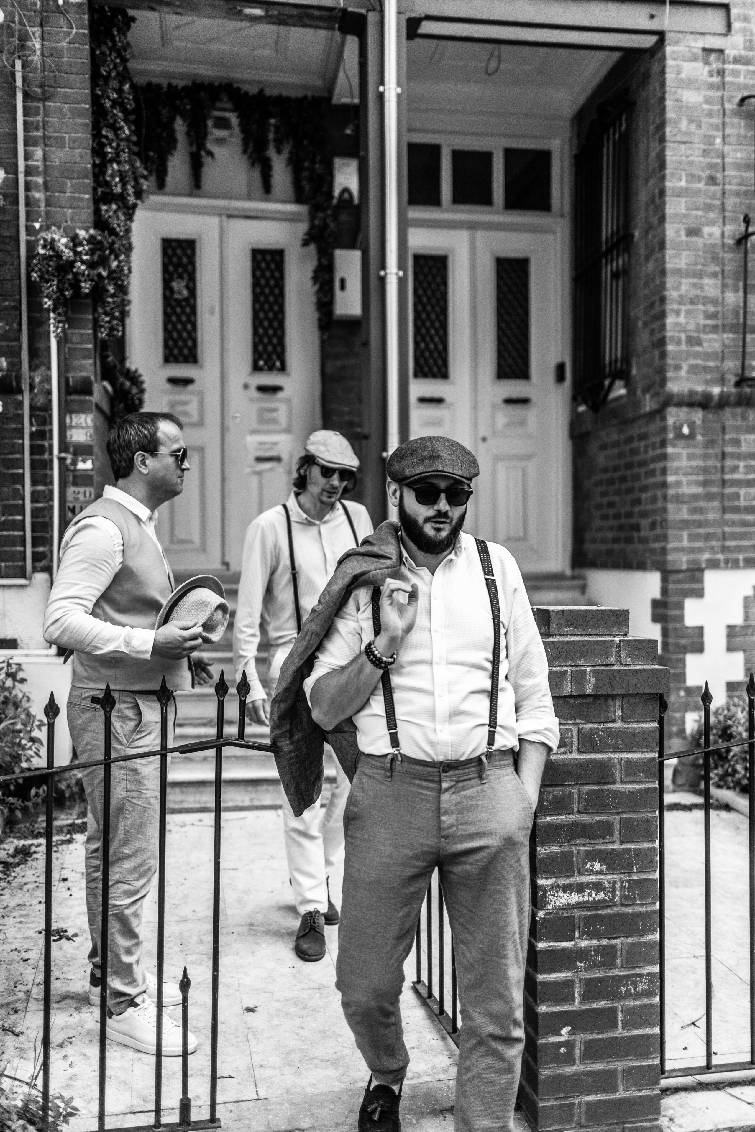 Профессиональный черно-белый мужской портрет, авторская работа.