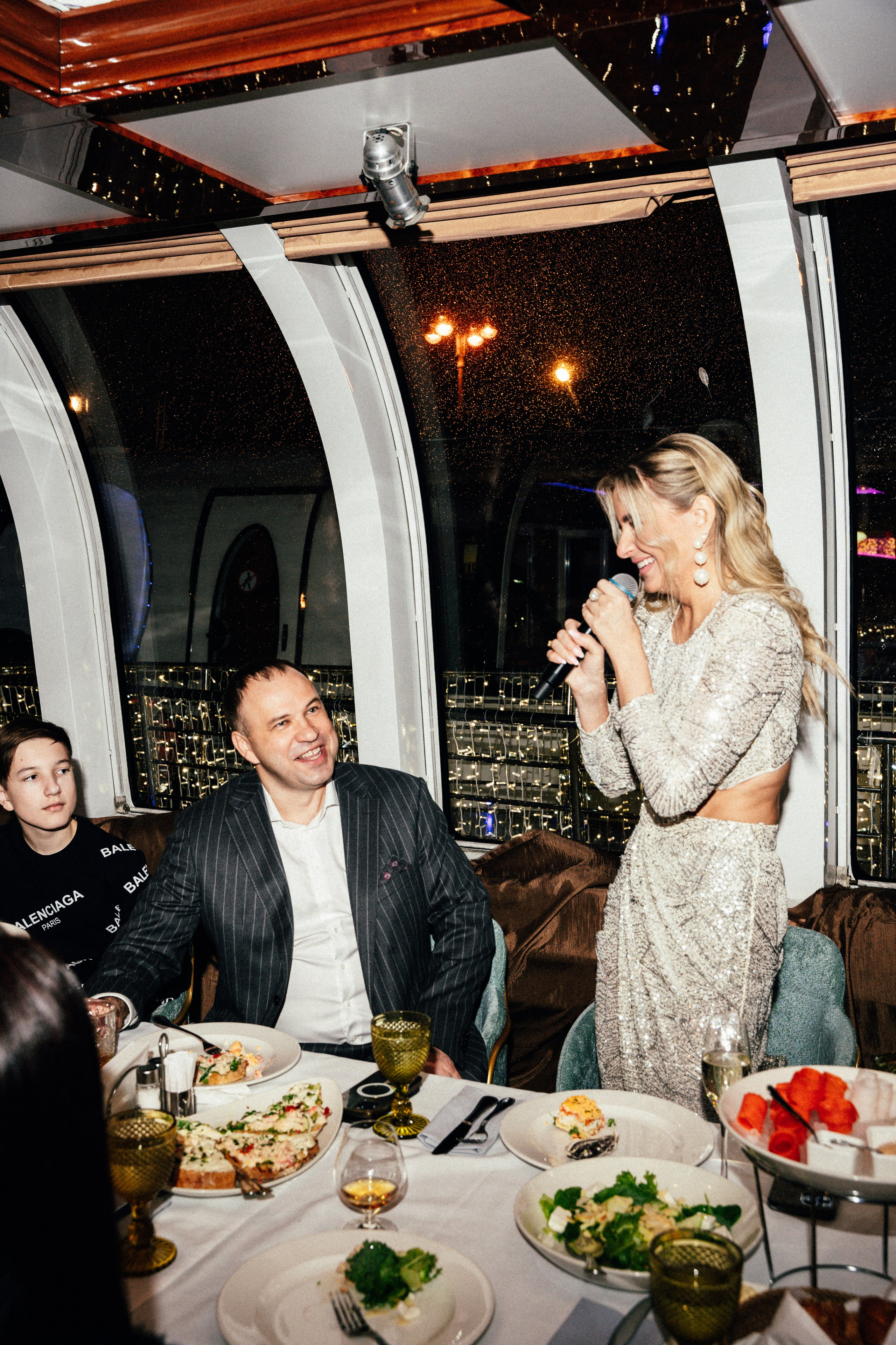 Корпоратив Erwin Река. Портретный и репортажный фотограф