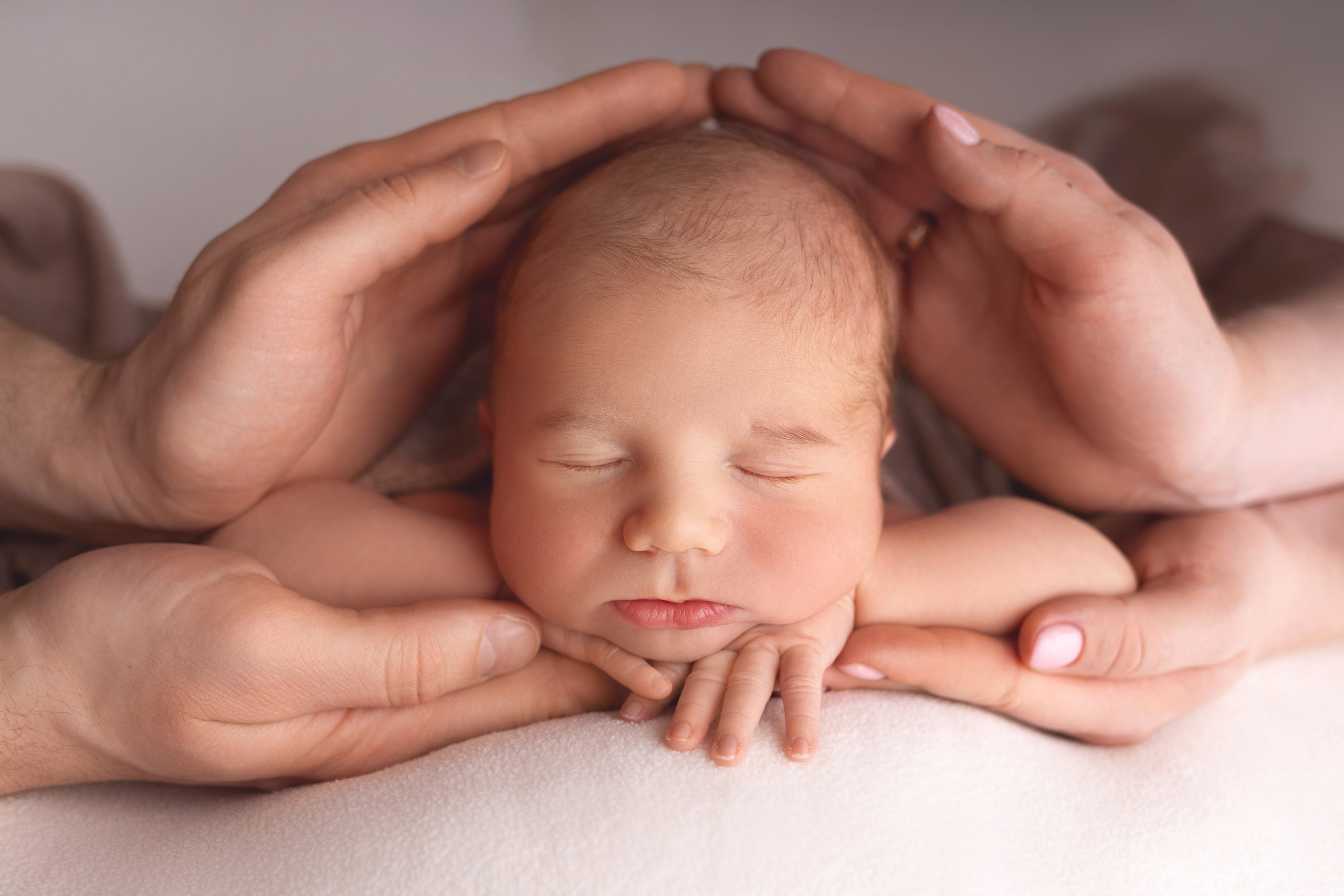 Классическая фотосессия малыша. Фотограф новорожденных малышей в Омске и Омской области Эльвира Камаева