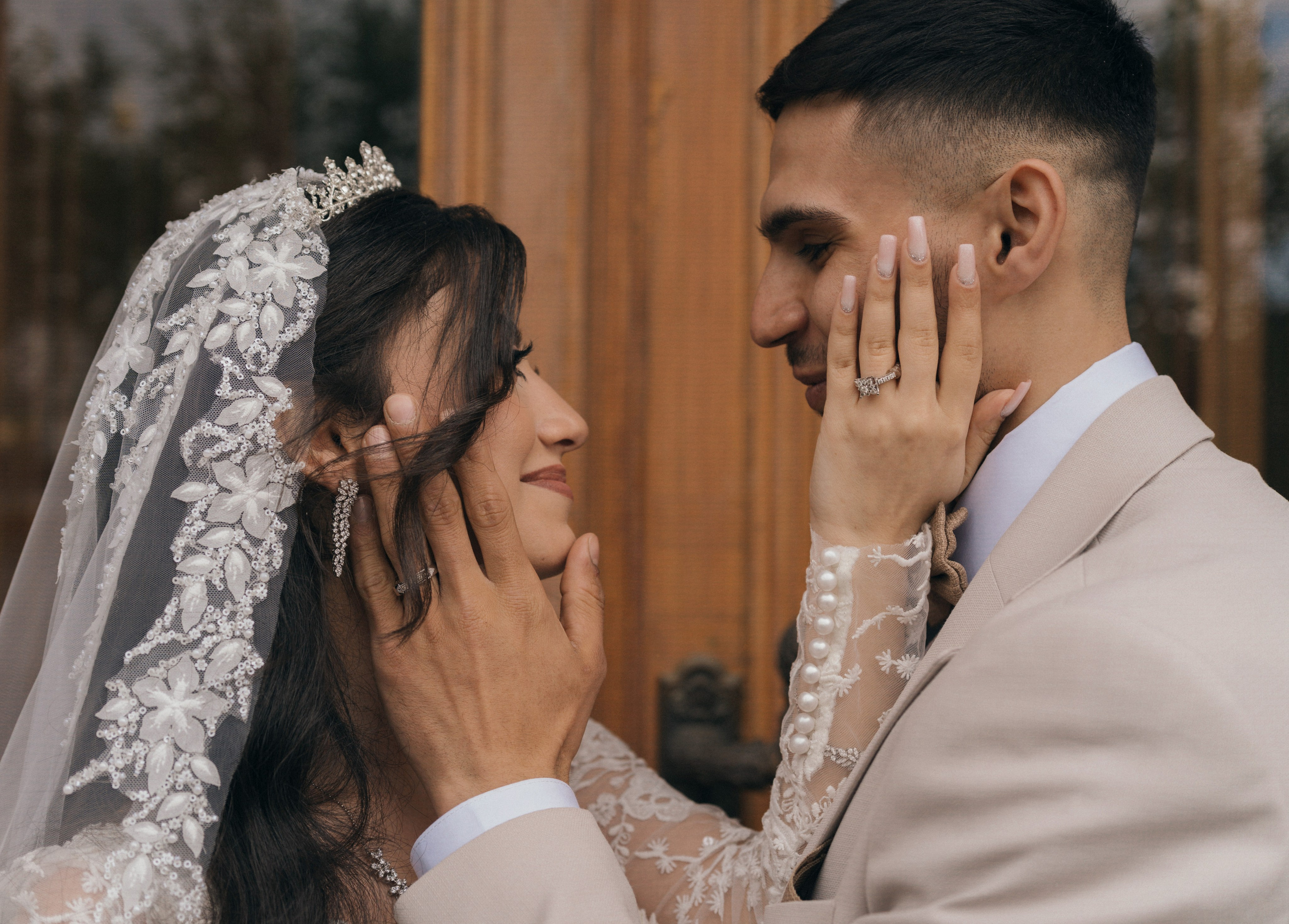 Свадебная прогулка на Котельнической. Азиз и Нармин. Семейный фотограф в Москве Алёна Чача