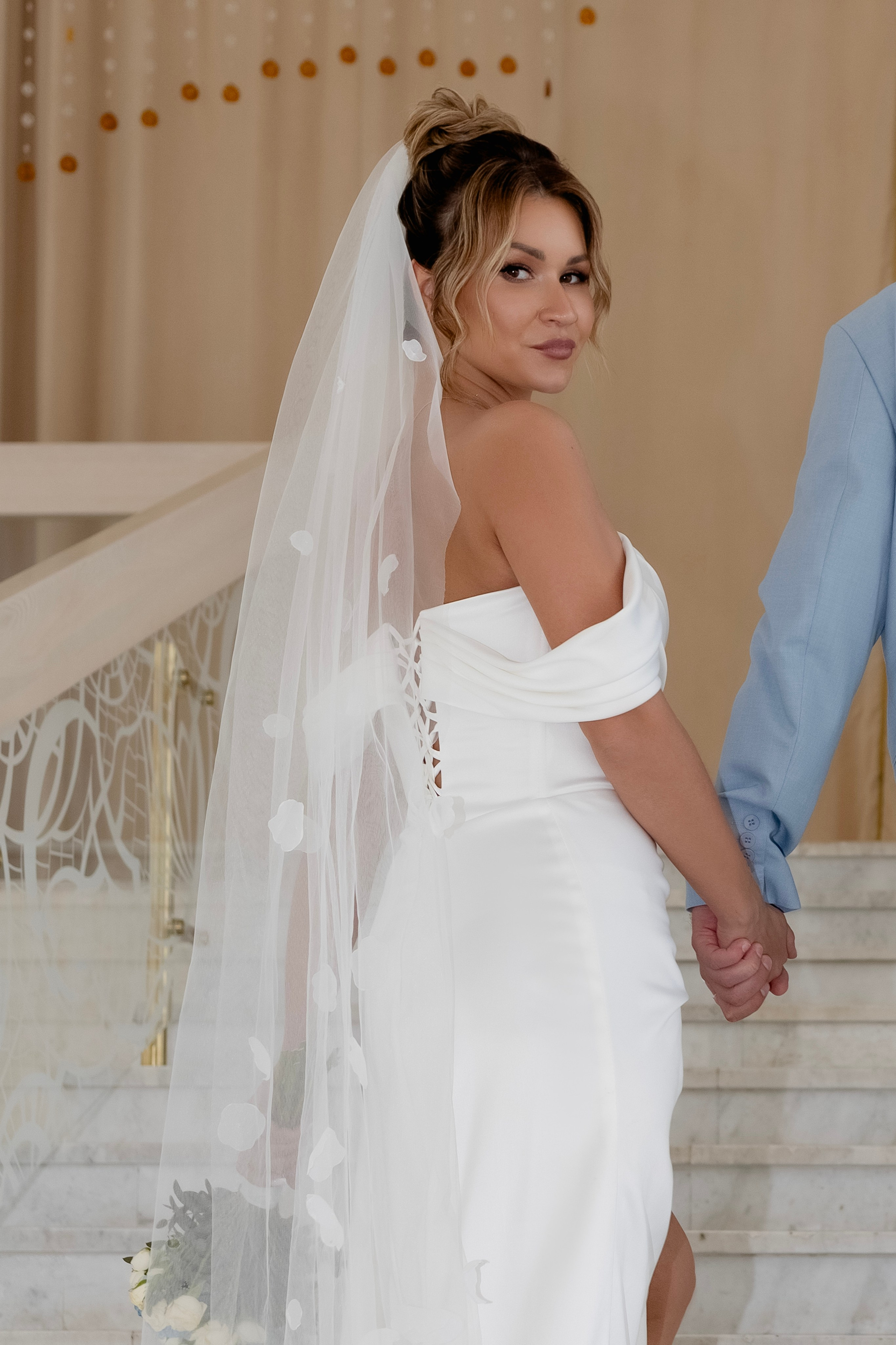 Торжественная регистрация в ЗАГСе. Свадебный фотограф Александра Попова