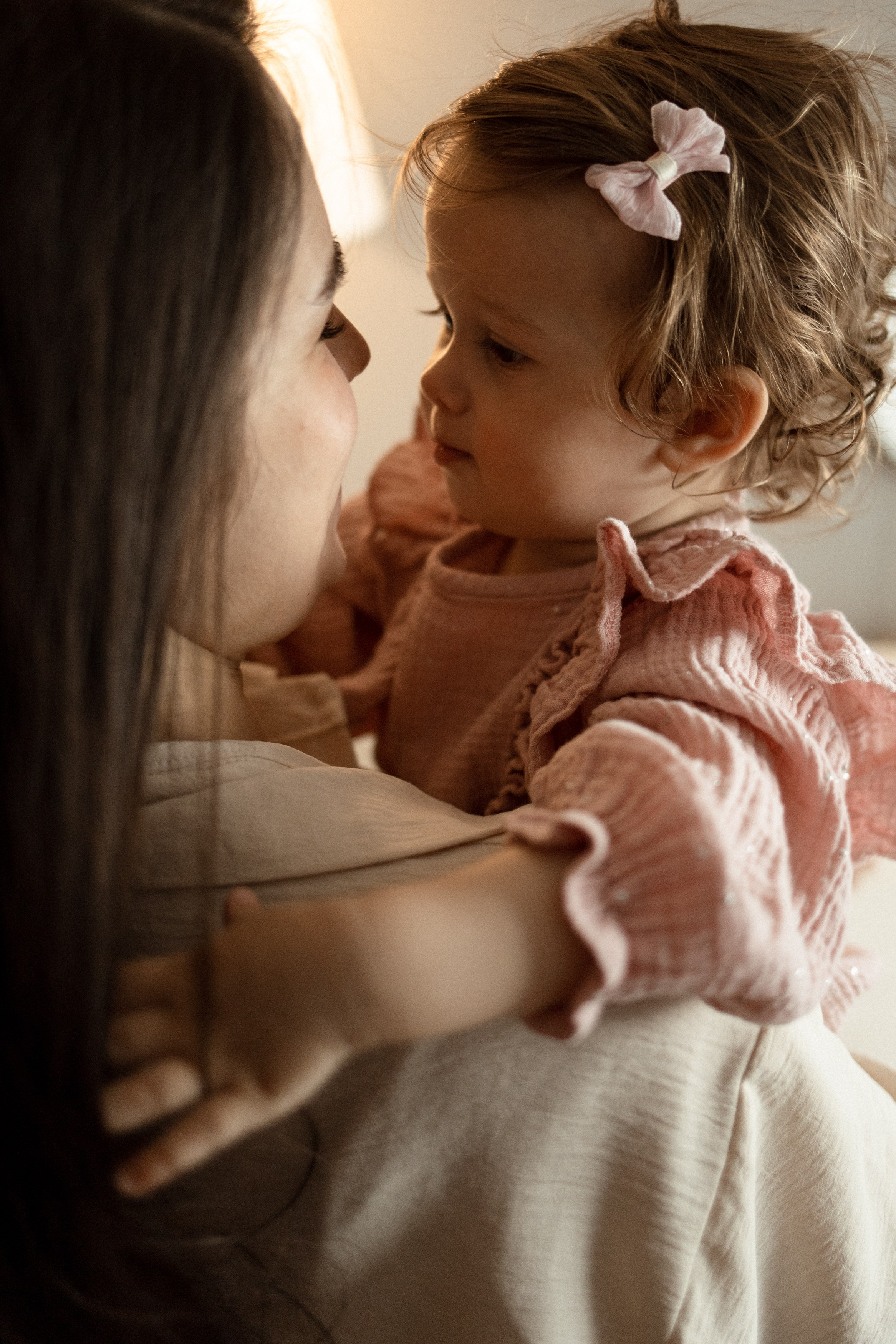 Домашняя фотосессия мама и дочка. Семейный фотограф Челябинск