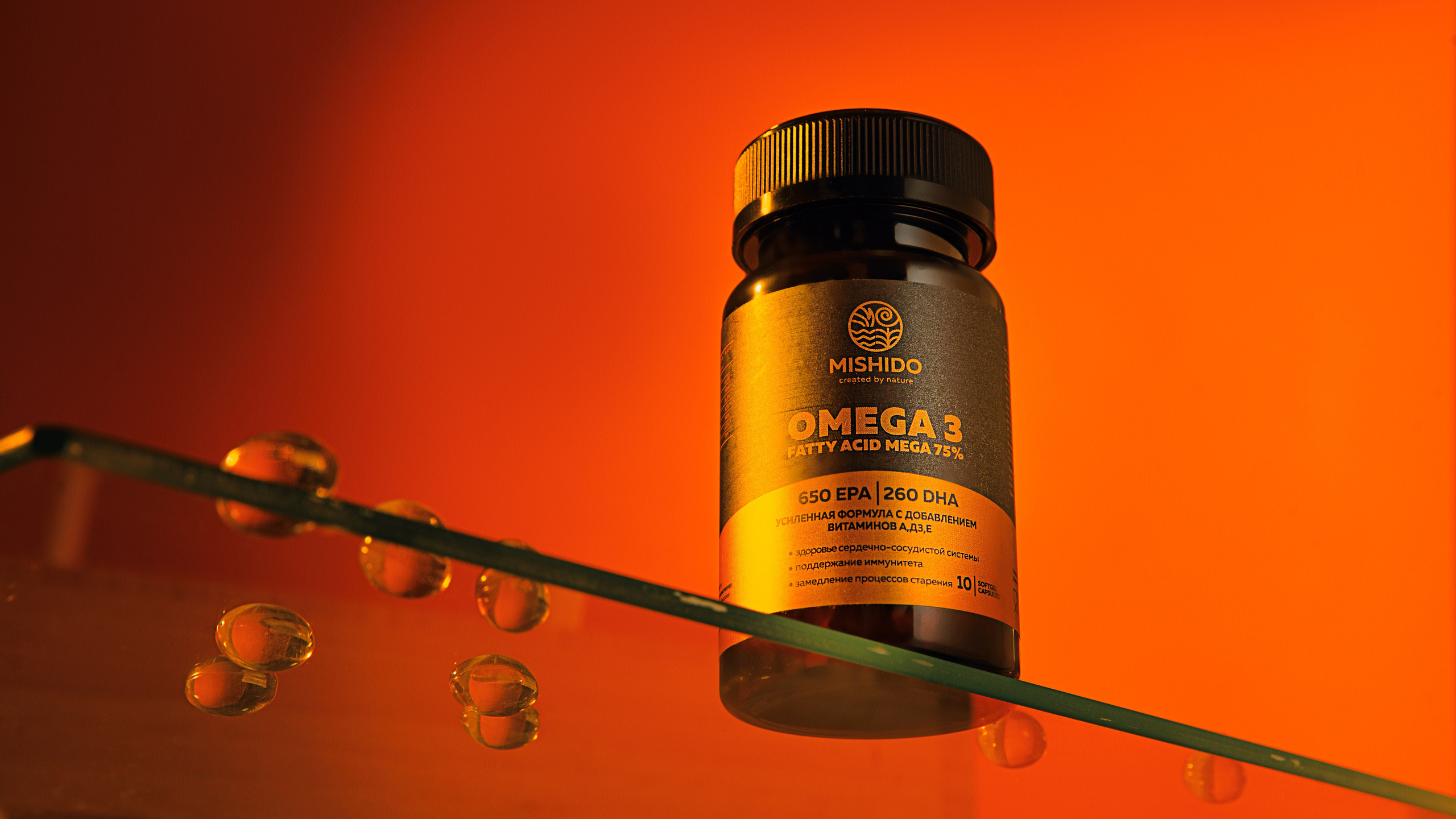 Я  фотограф. Работаю в городе Москва,