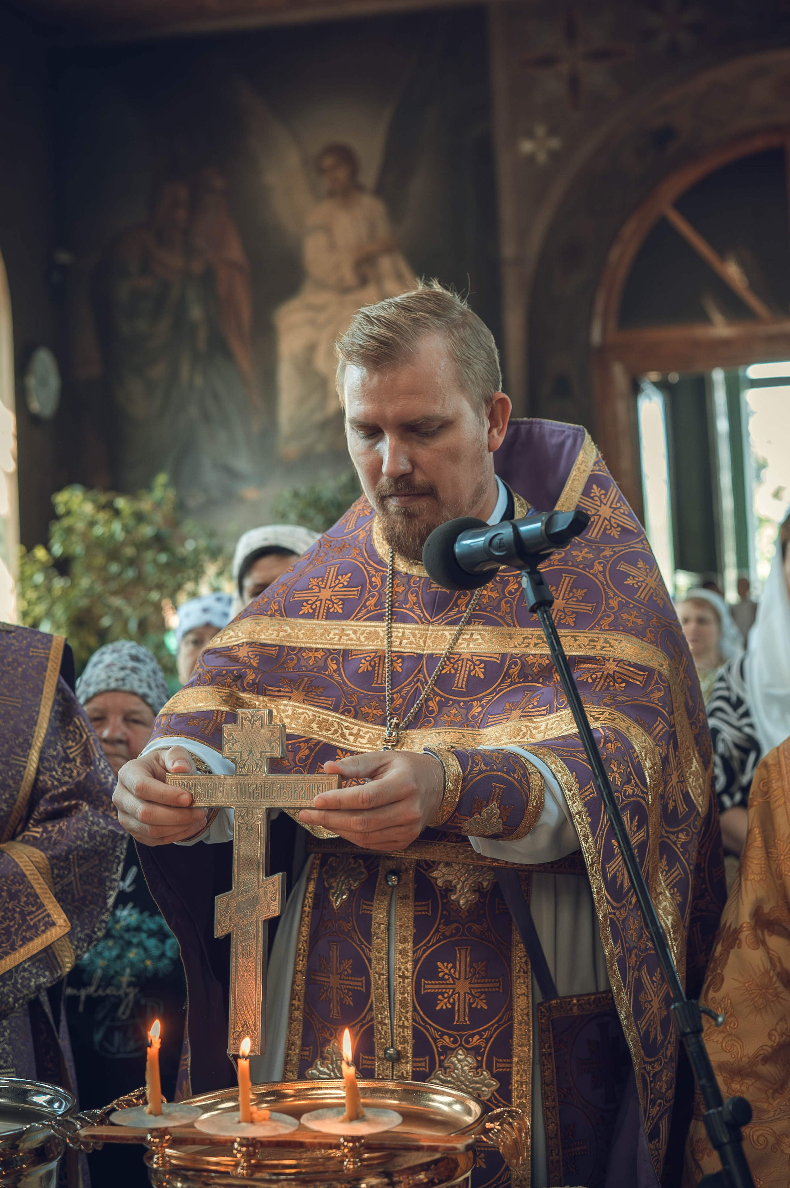 Изнесение Честны́х Древ Животворящего Креста Господня. ФОТОГРАФ НА ТАИНСТВА ВИКТОРИЯ БЕРЕЖНАЯ