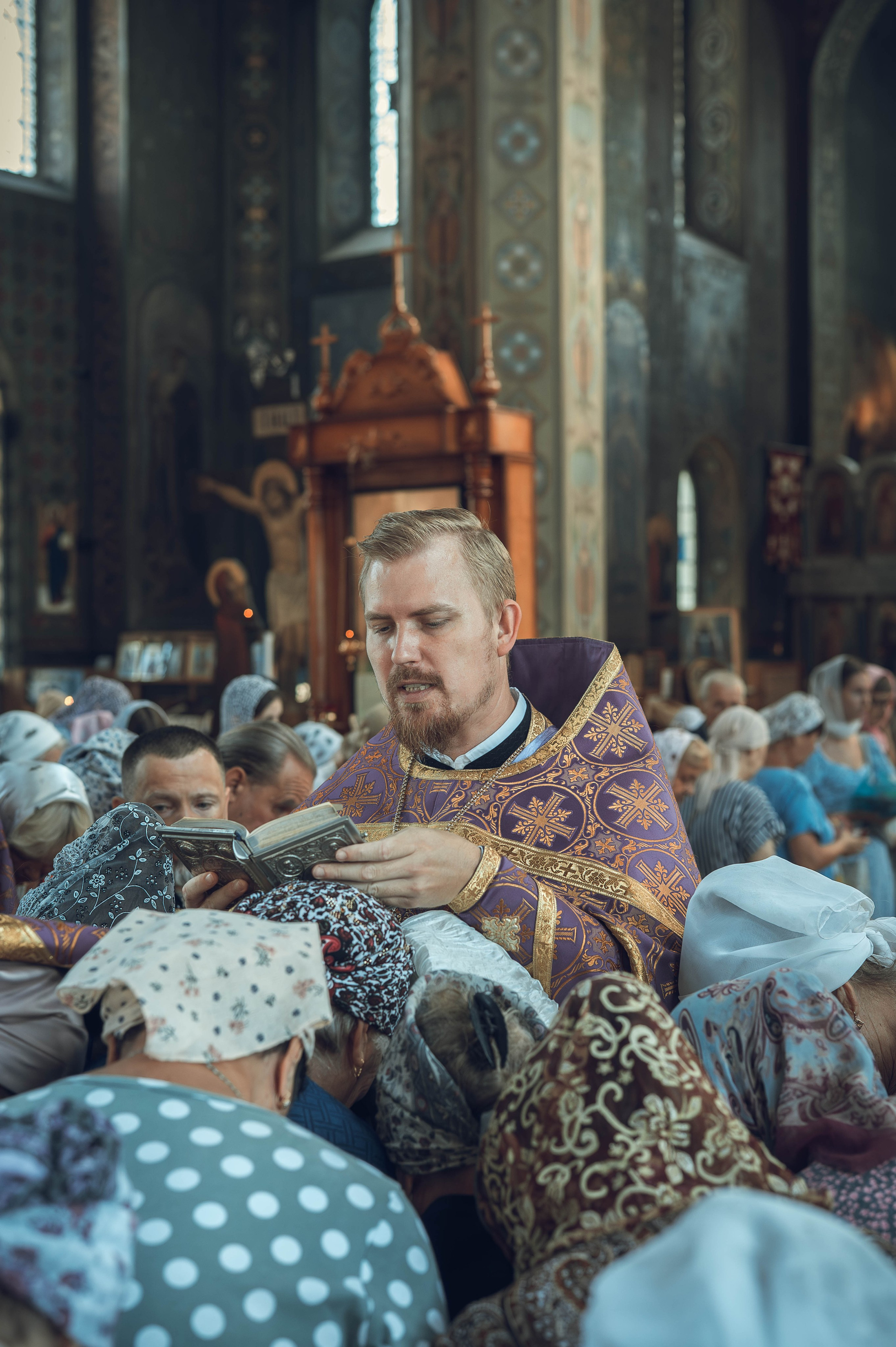 Изнесение Честны́х Древ Животворящего Креста Господня. ФОТОГРАФ НА ТАИНСТВА ВИКТОРИЯ БЕРЕЖНАЯ