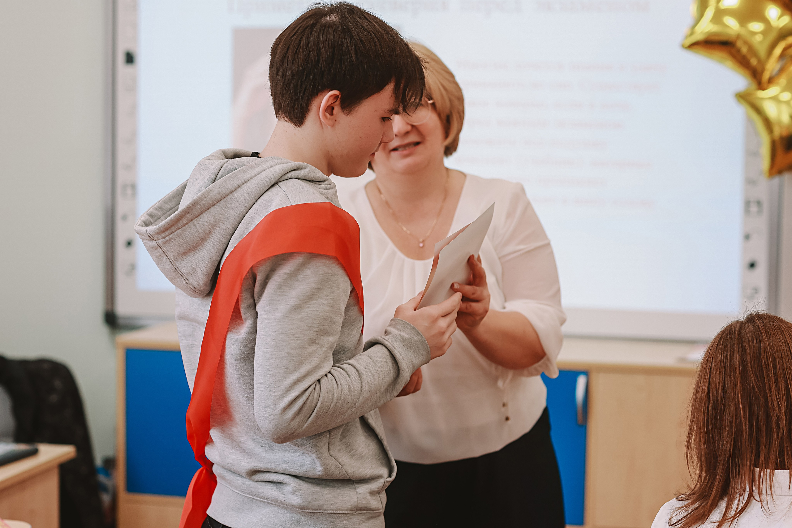 Последний звонок. Семейный фотограф Тюмень, фотограф на роды Салмина Мария
