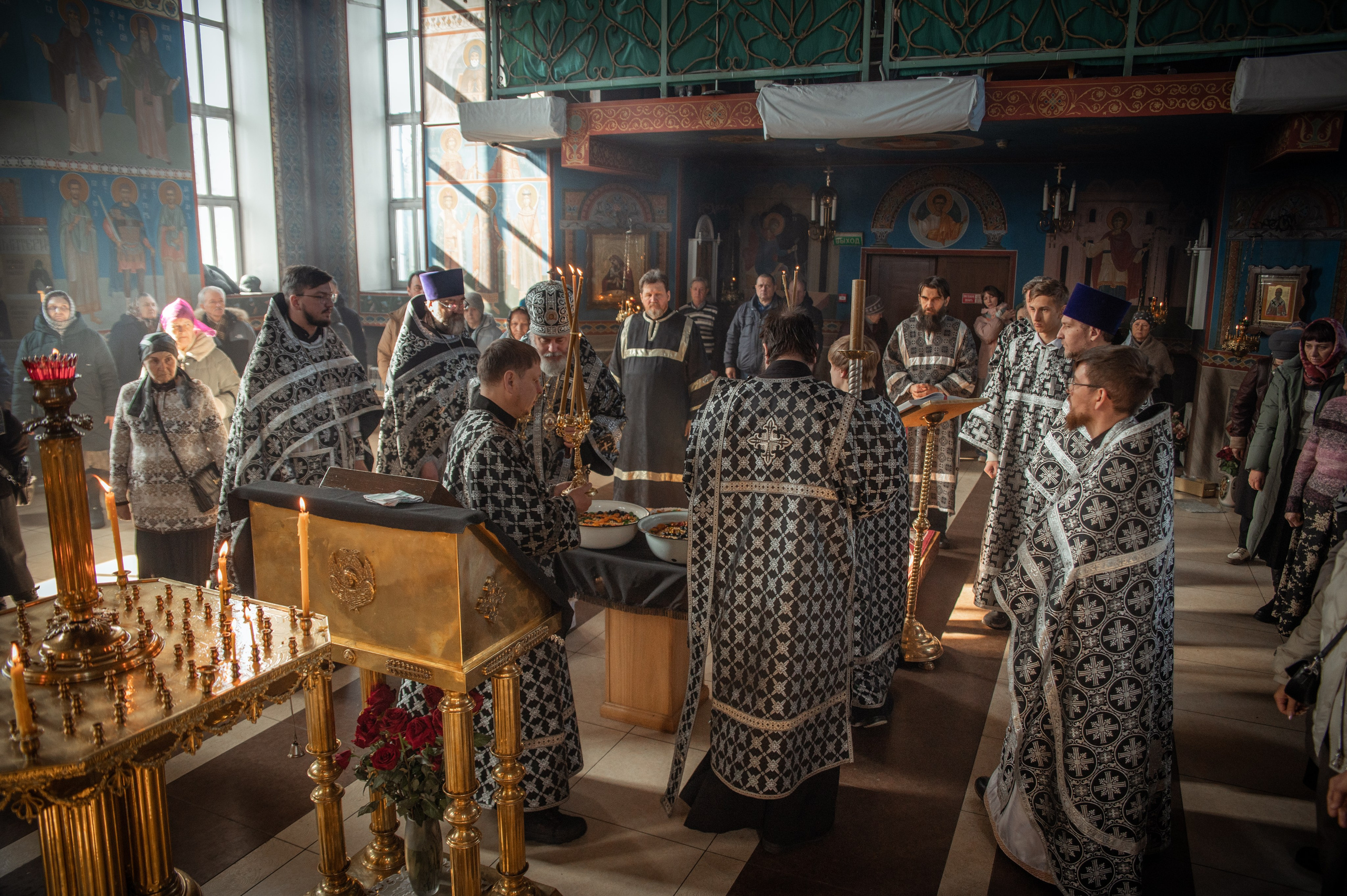 Преждеосвящение Даров. Храм Серафима Саровского. Церковный, семейный и репортажный фотограф Волгоград, Волжский