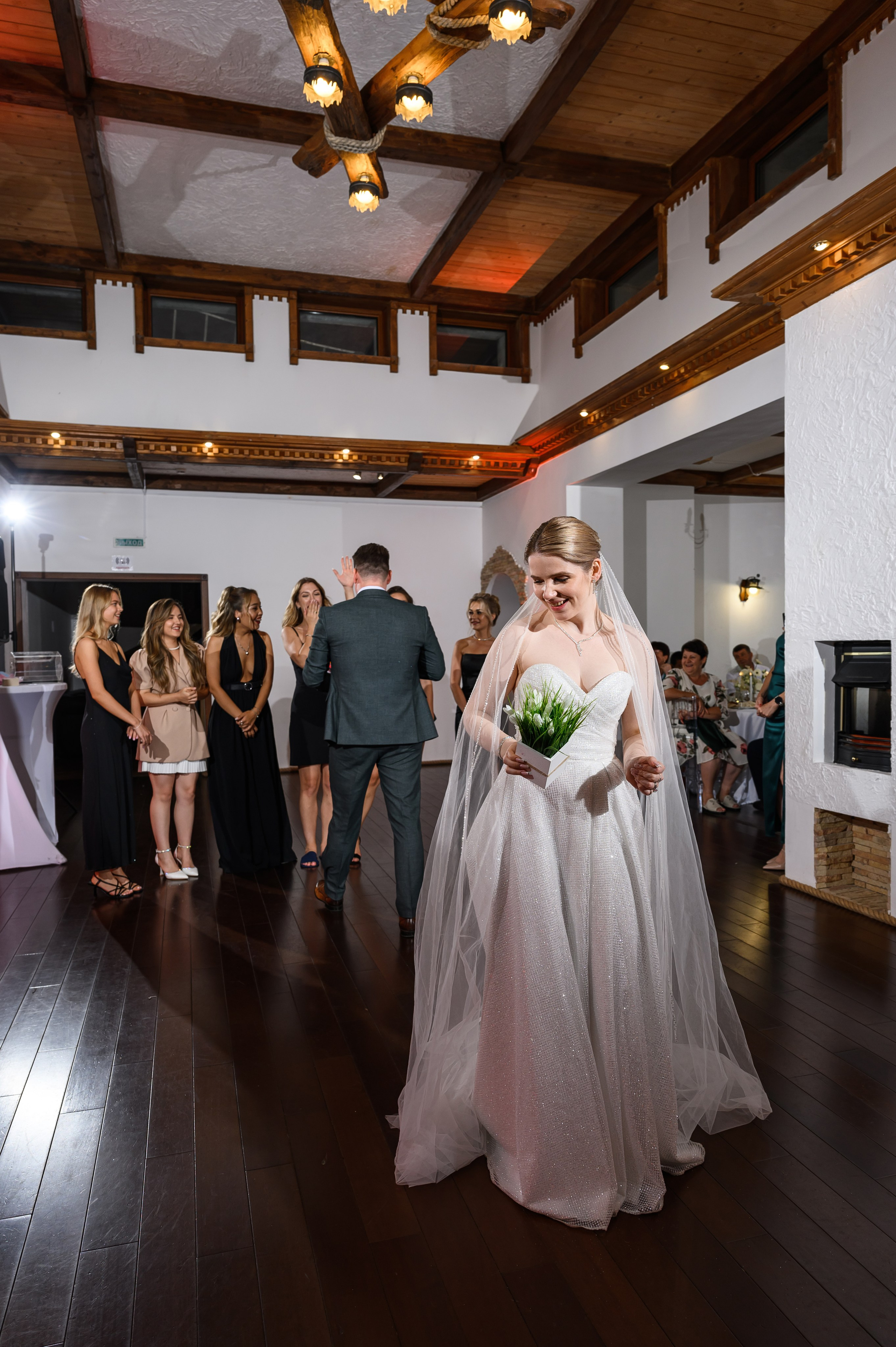 Свадебная фотосессия Банкетный зал Замок Монсоро. Свадебный фотограф Москва Юрий Кульман