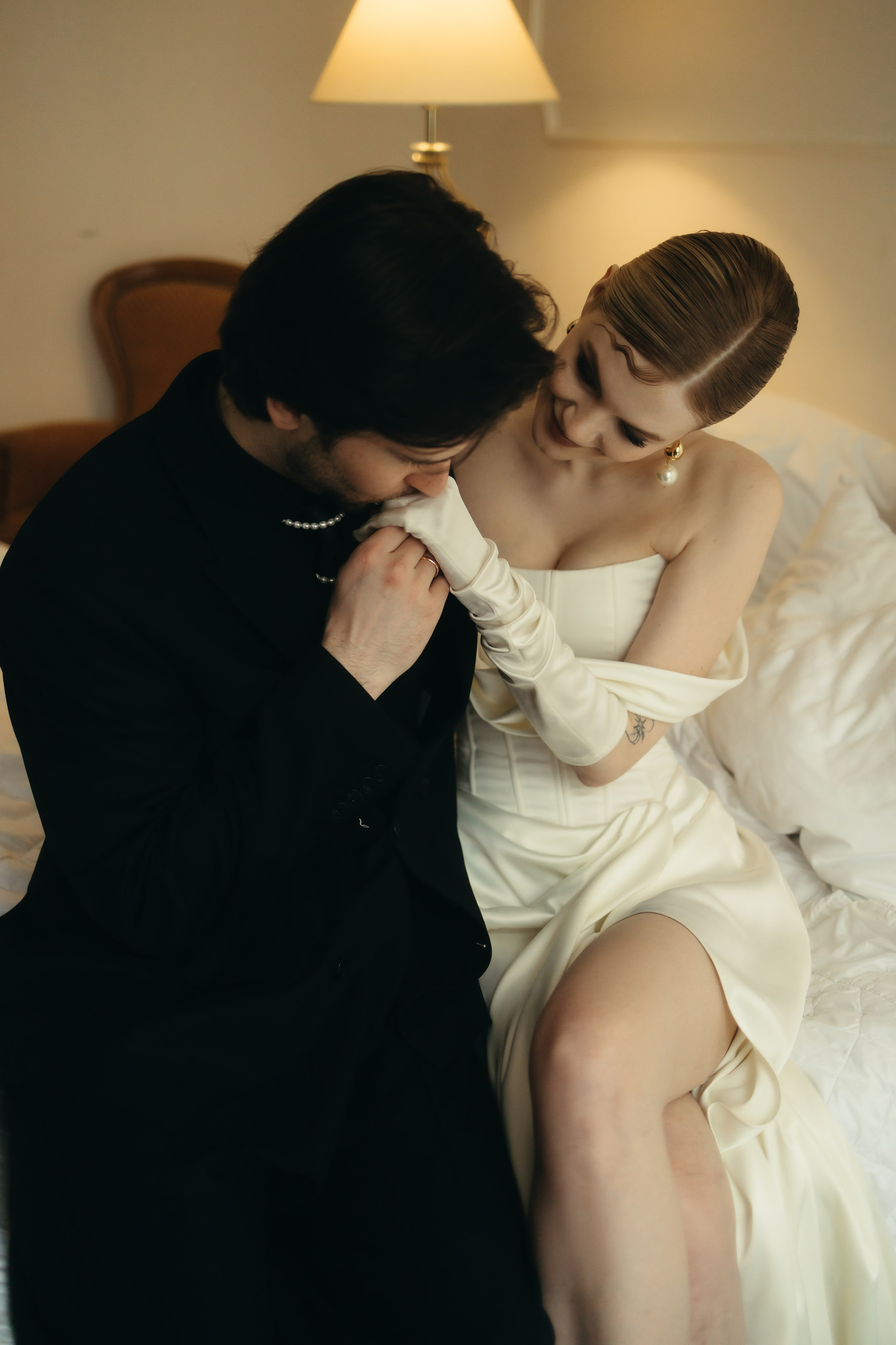 Стас и Оля, свадебное лавстори в отеле Marco Polo. Пленочные и цифровые кадры. Свадебный и портретный фотограф в Москве Кристина Золотова