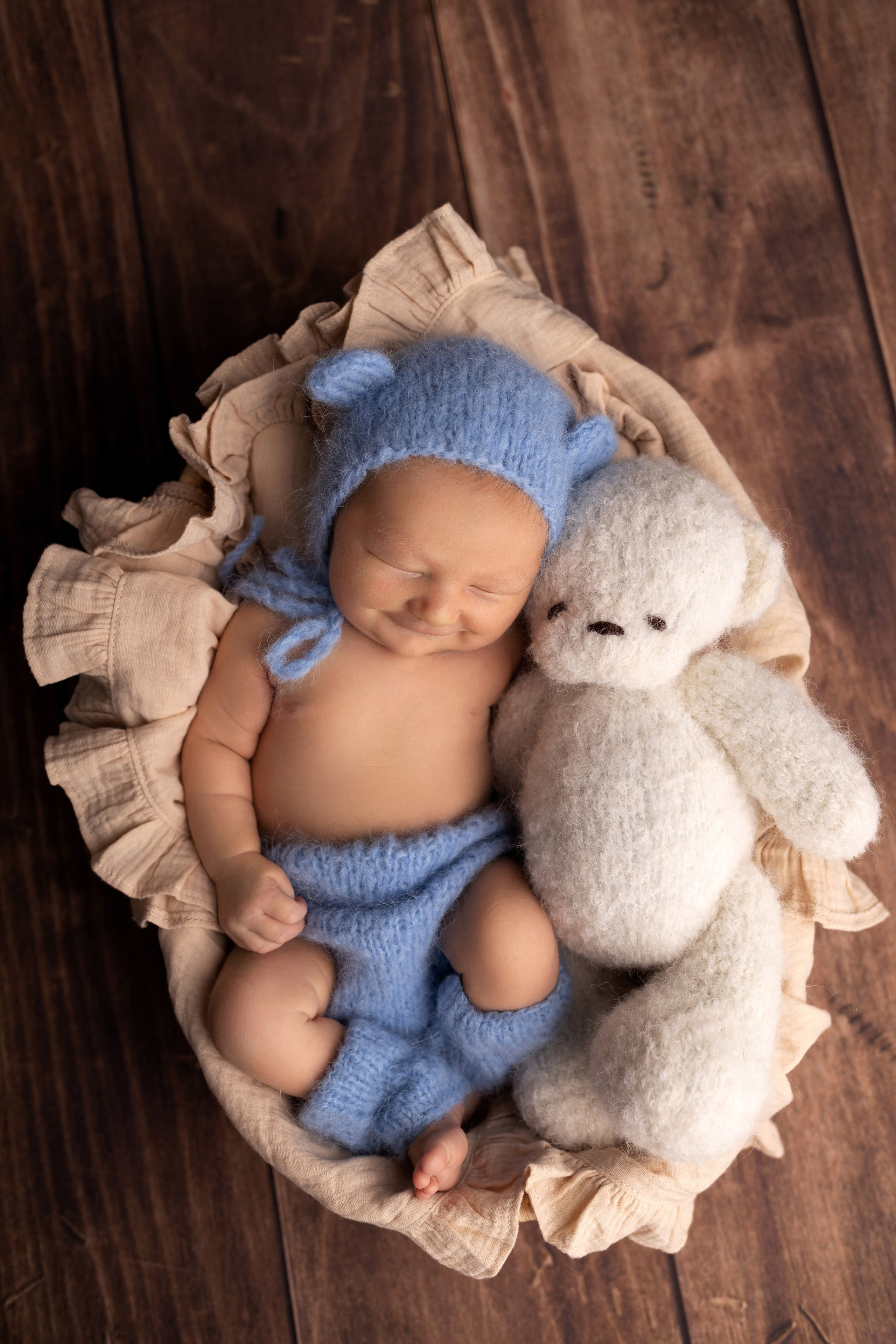 Классическая фотосессия малыша. Фотограф новорожденных малышей в Омске и Омской области Эльвира Камаева