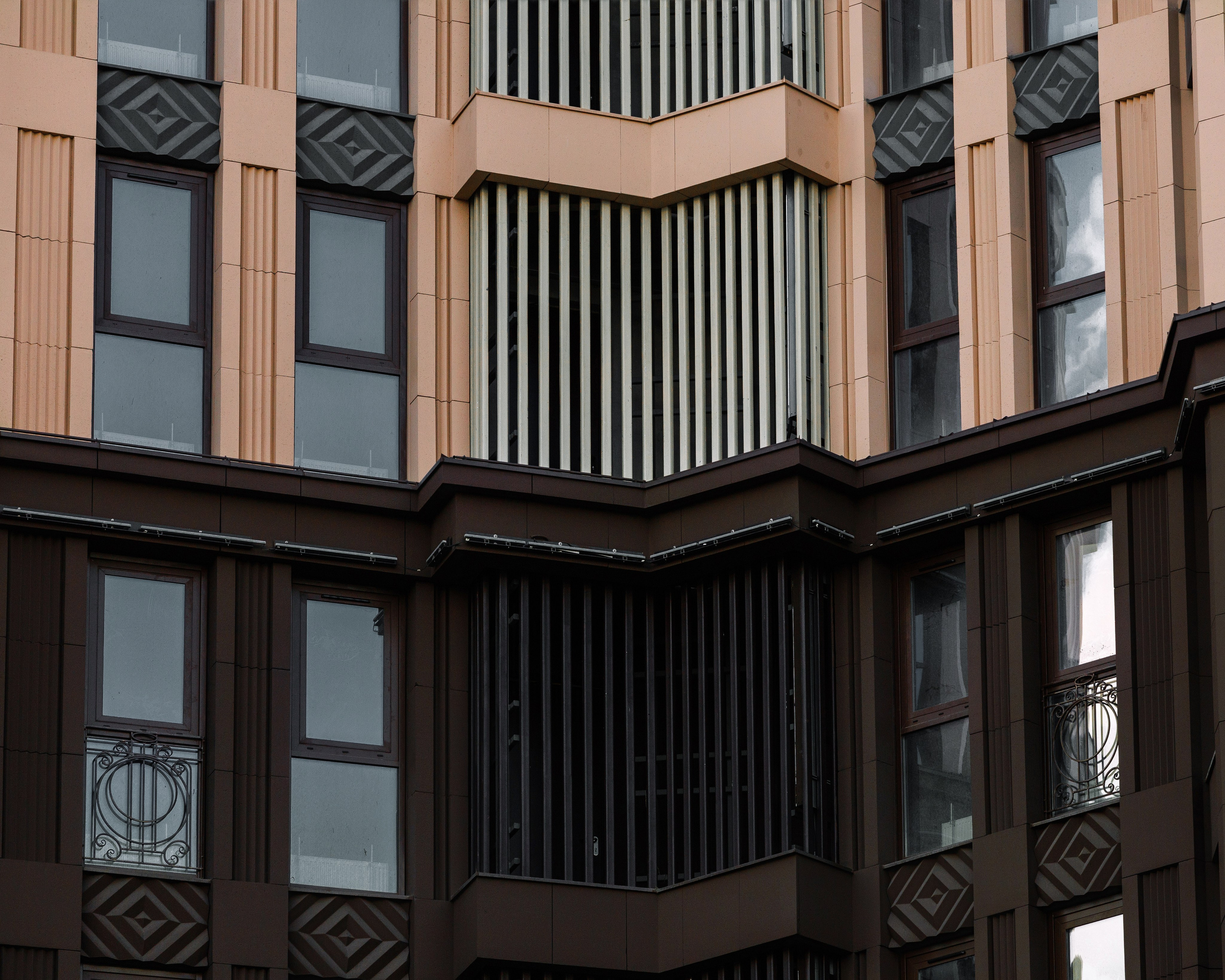 FULL HOUSE. АЛТ Портфолио