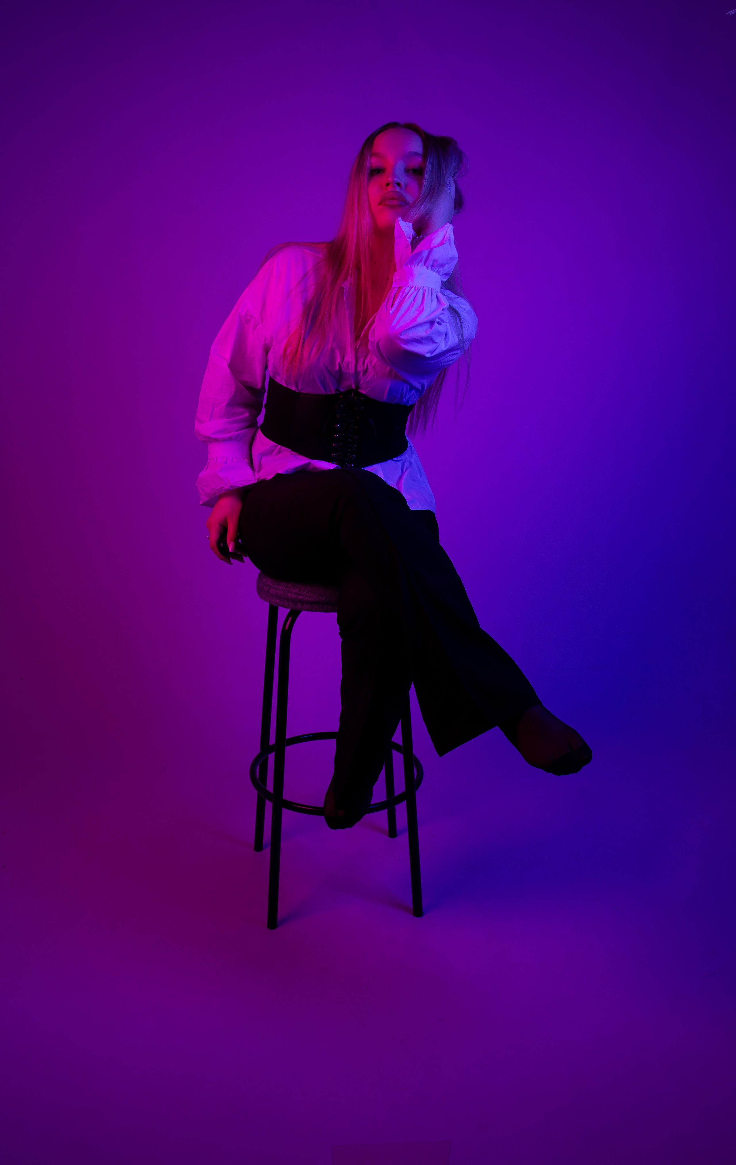 Фотосессия с цветным светом. Фотостудия автопортрета DOUBLE-YOU в Сургуте