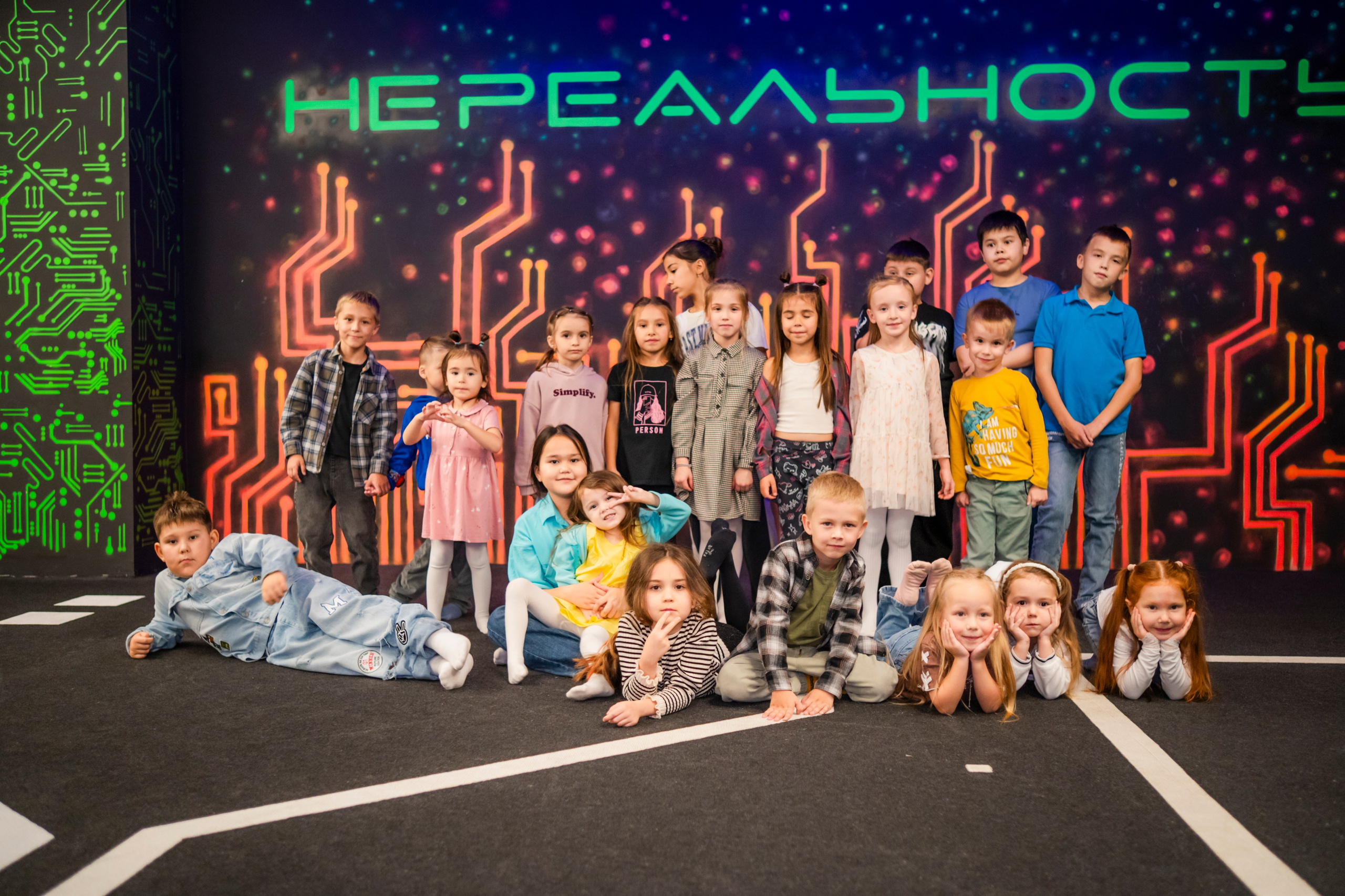 VR (September-October 2024). Felixtones