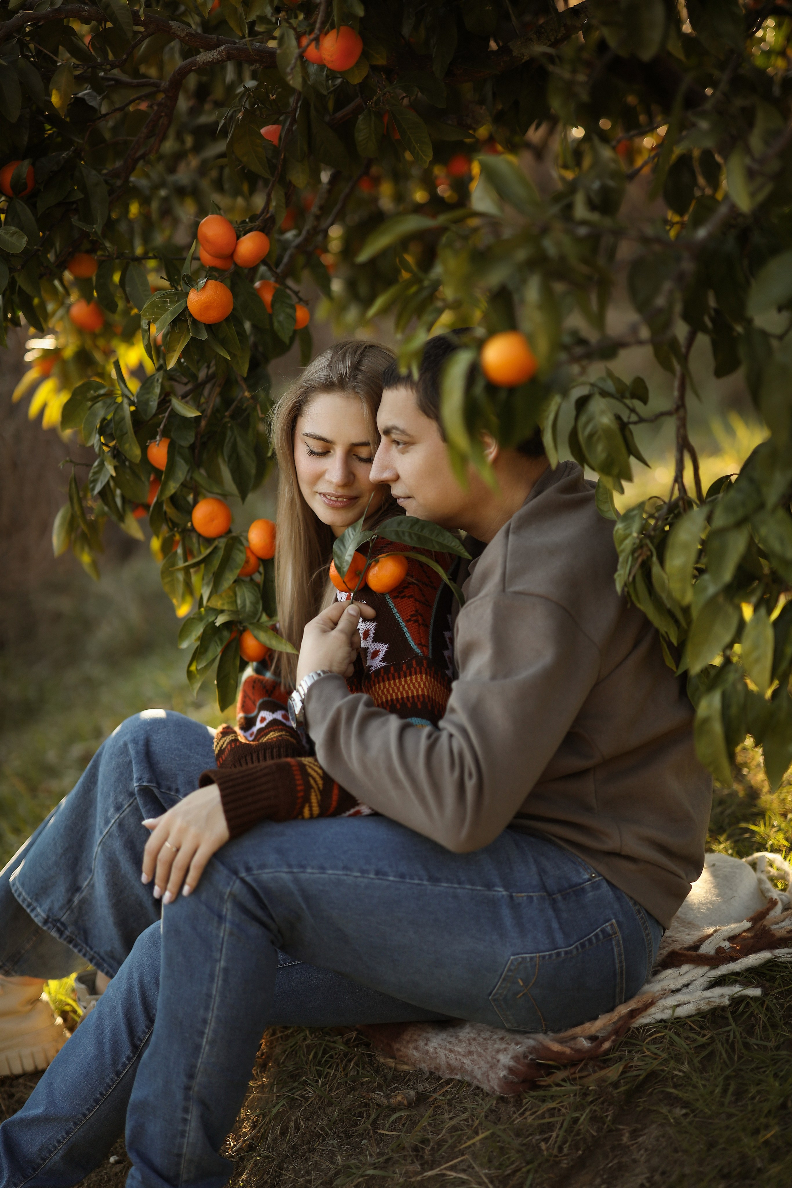 Фотосессия в мандариновом саду в Новом Афоне, Абхазия. Свадебный и семейный фотограф в Абхазии Жанна Соснина