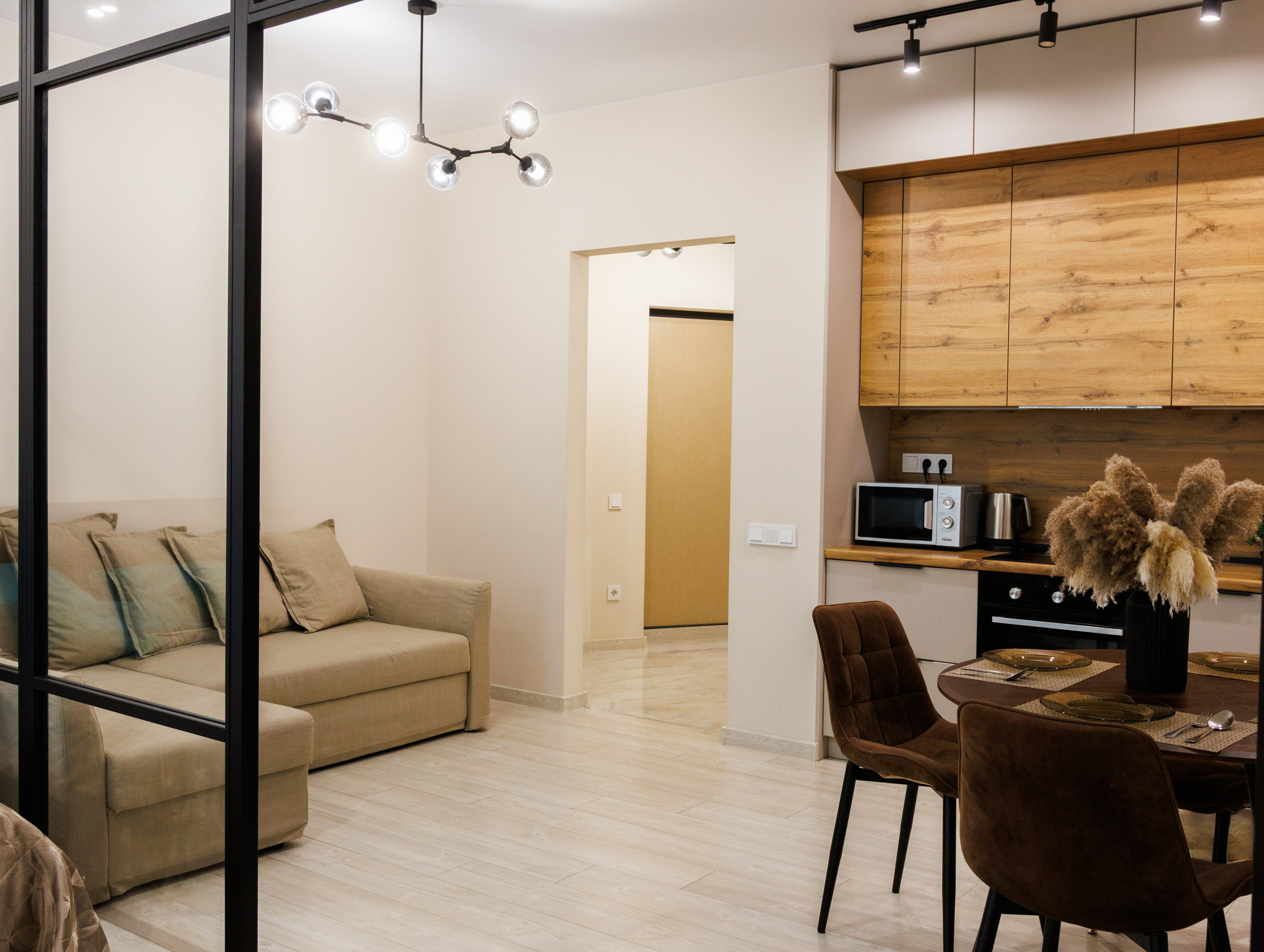 Интерьерная. Предметный и модельный фотограф Хасаншин Дамир