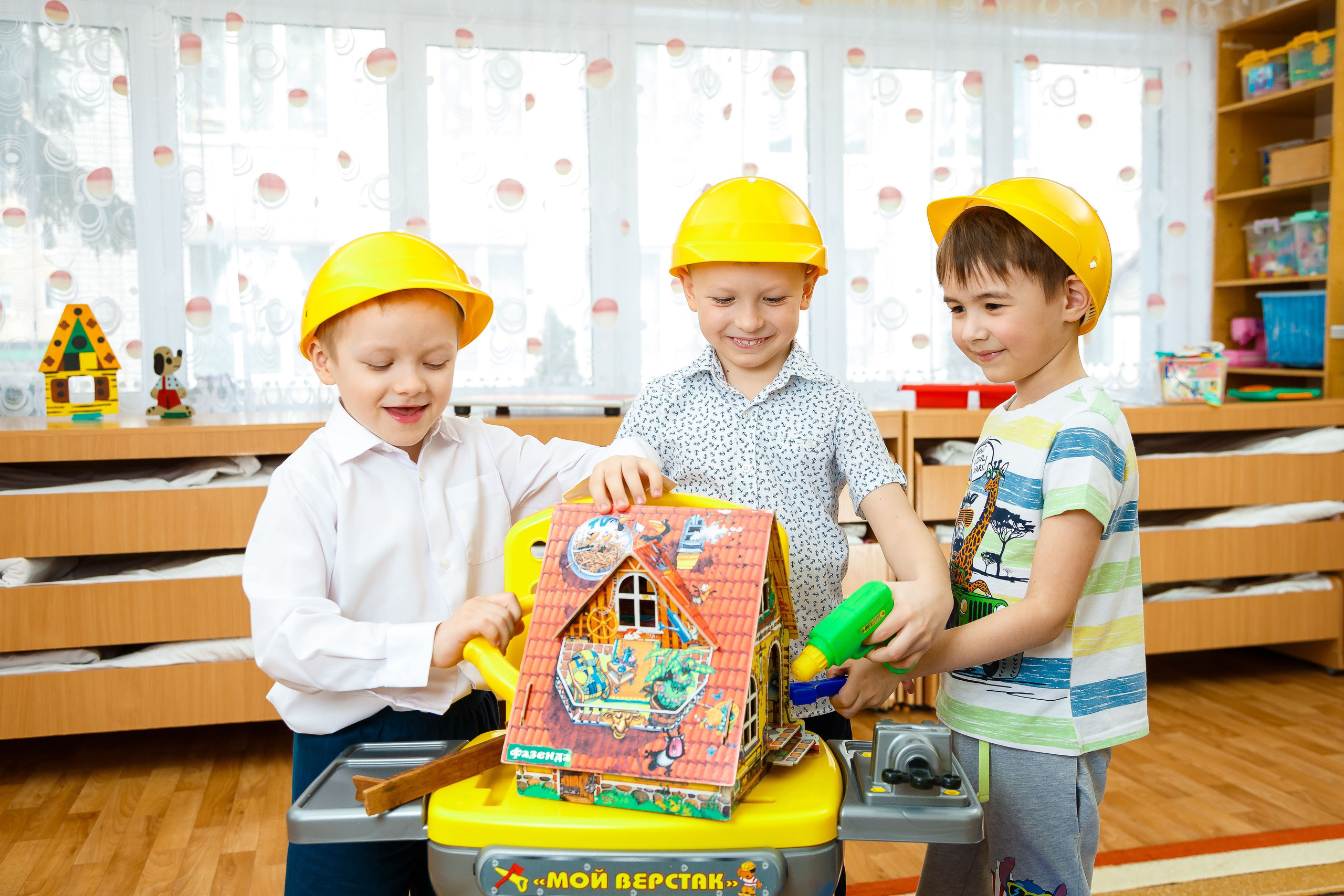 В детском саду. ВЫПУСКНЫЕ АЛЬБОМЫ | Йошкар-Ола | Детский сад, школа