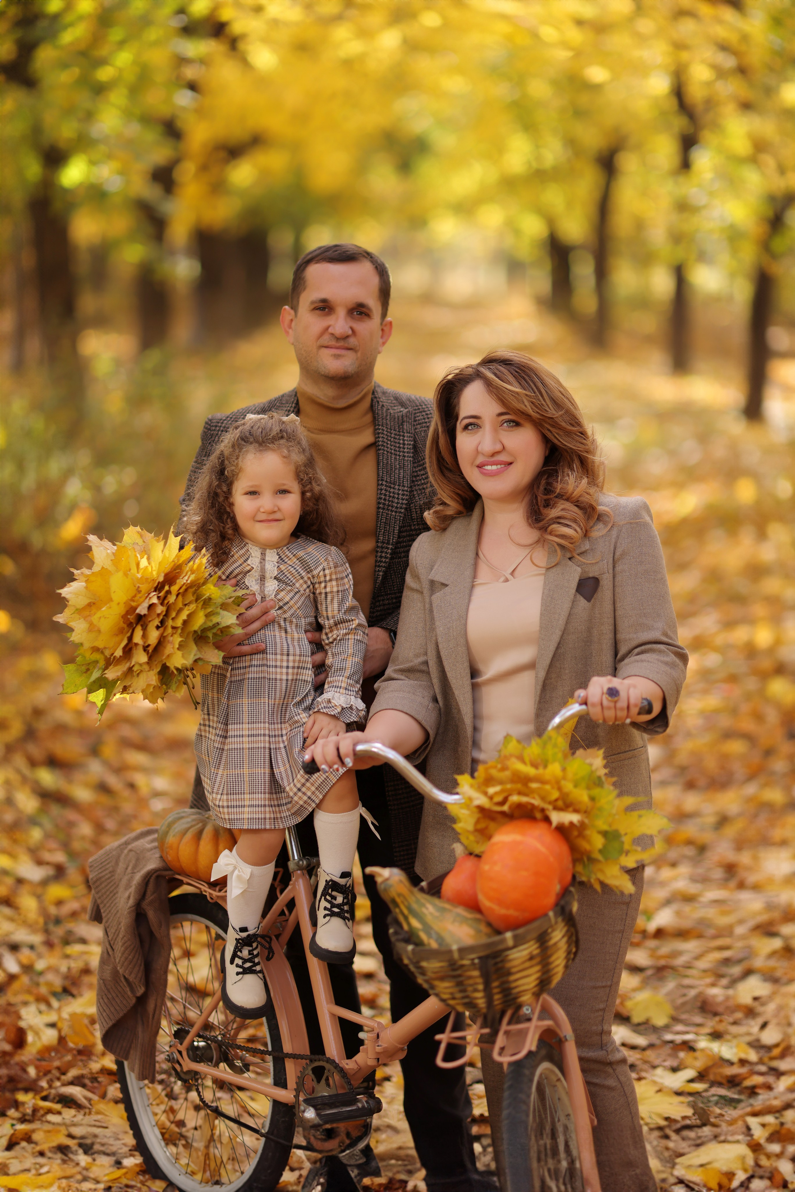 Семейная осенняя фотосессия — Светлана, Аслан и Лора. Анна Бондарева — детский и семейный фотограф, обучение фотографии. Кавказские Минеральные Воды, Пятигорск