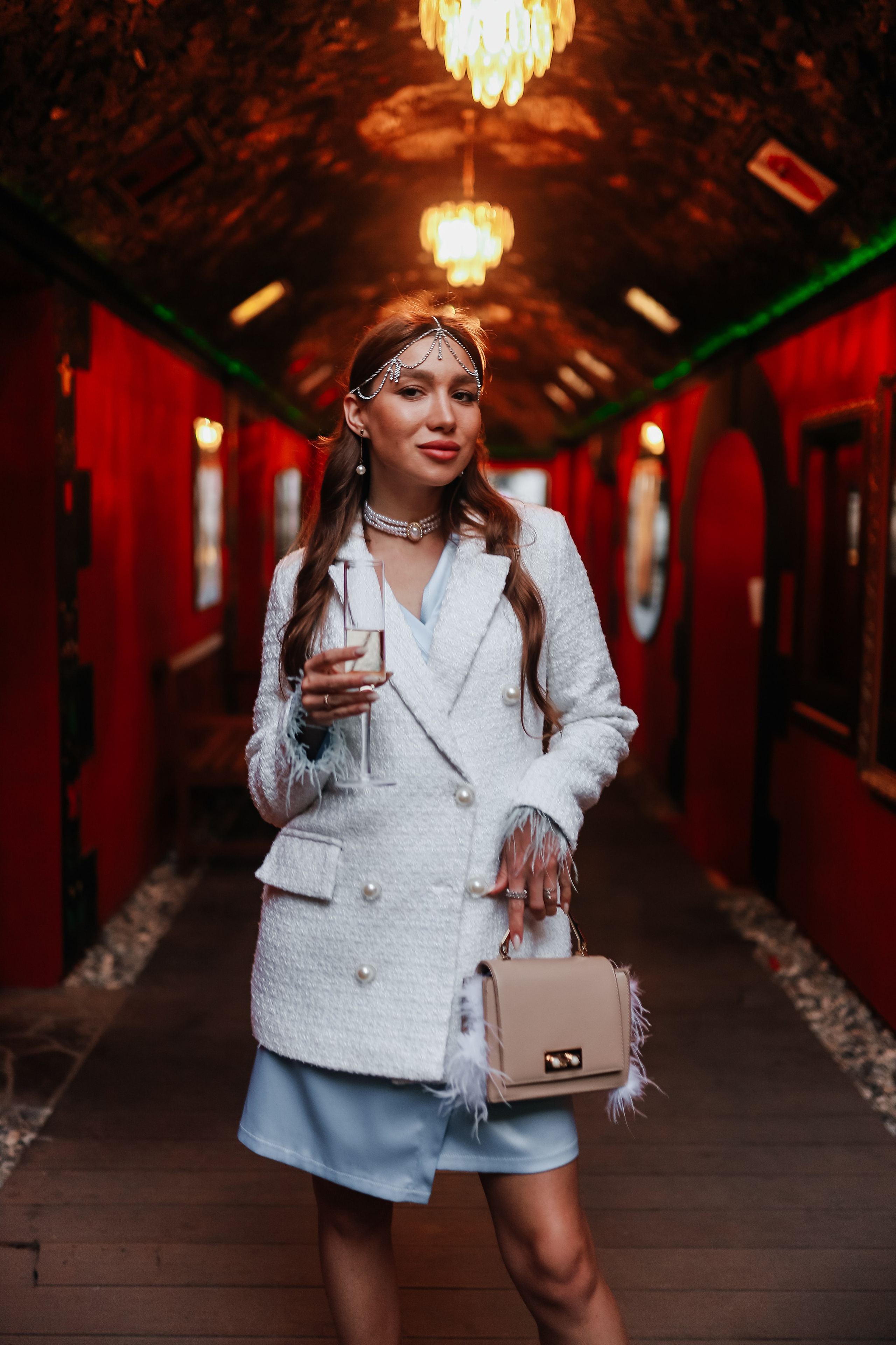 25.Диана и гости