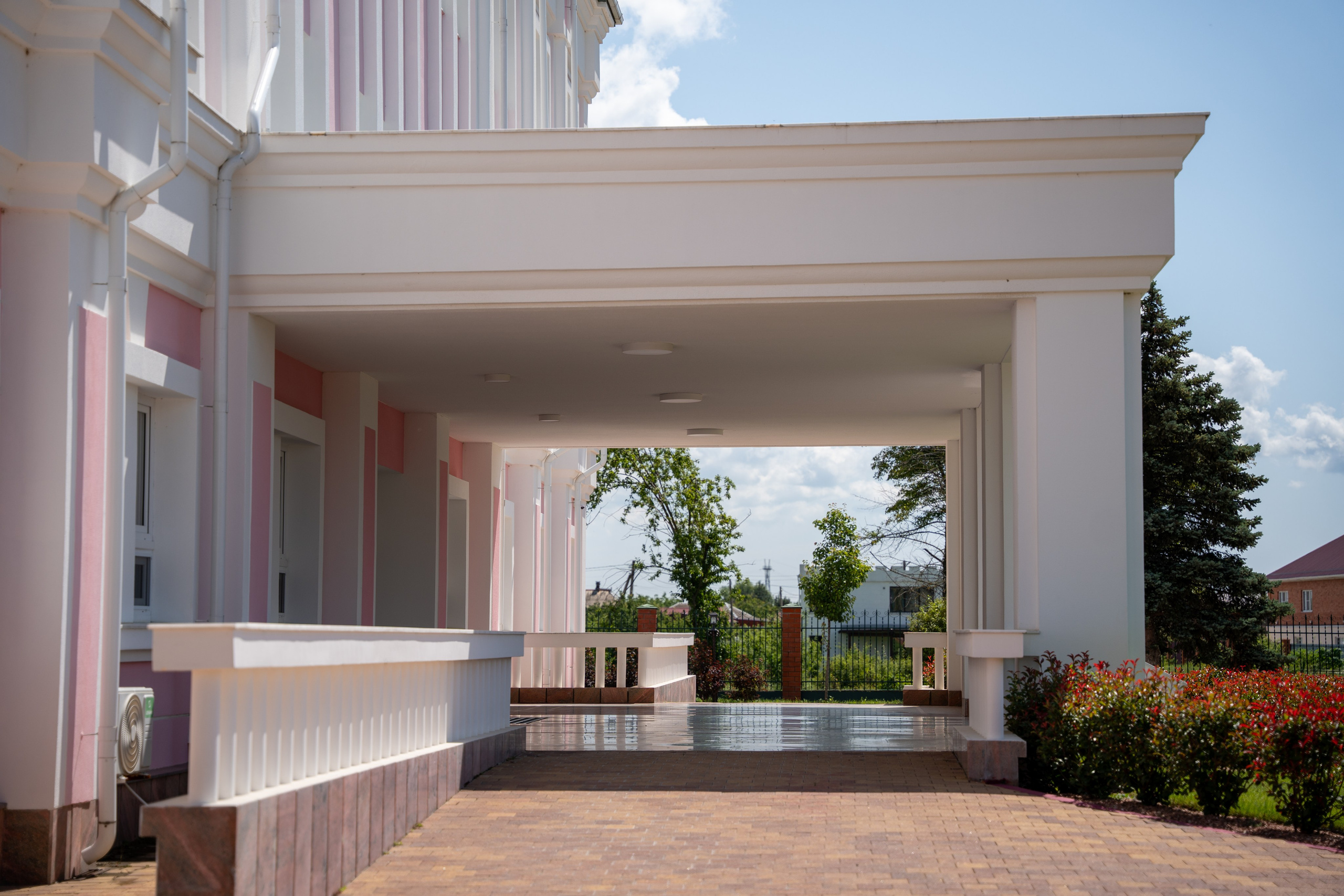 Интерьерная съемка частной клиники им. Х. М. Совмена в Краснодаре Профессиональная фотосъемка интерьеров медицинской клиники Совмена. Шедевры для Вас! Фотограф и Видеограф в Краснодаре Пахиев Руслан