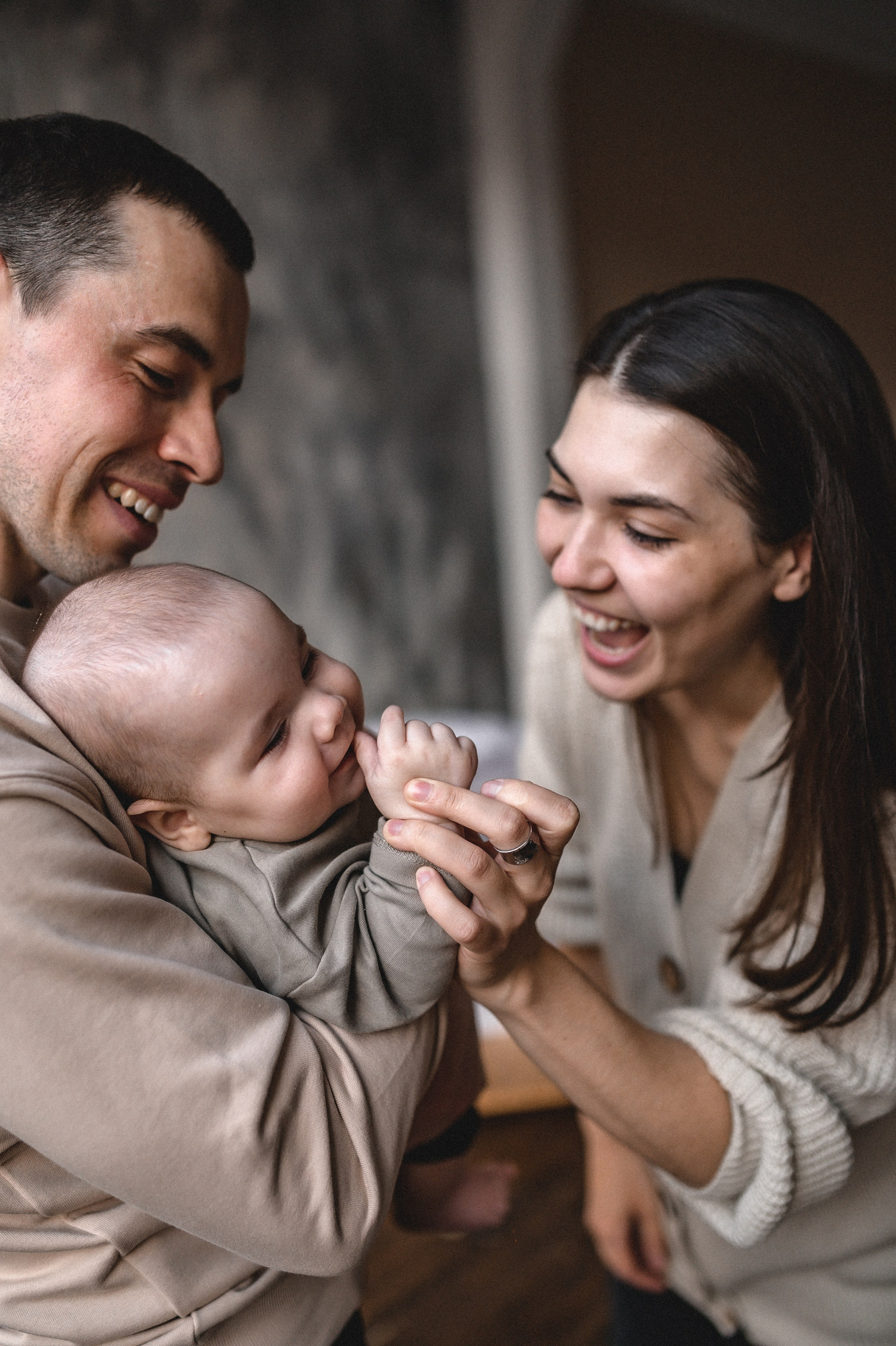 Вова, Юля и Максим в студии Москва. Семейный и свадебный lifestyle-фотограф в Москве Мария Петрова
