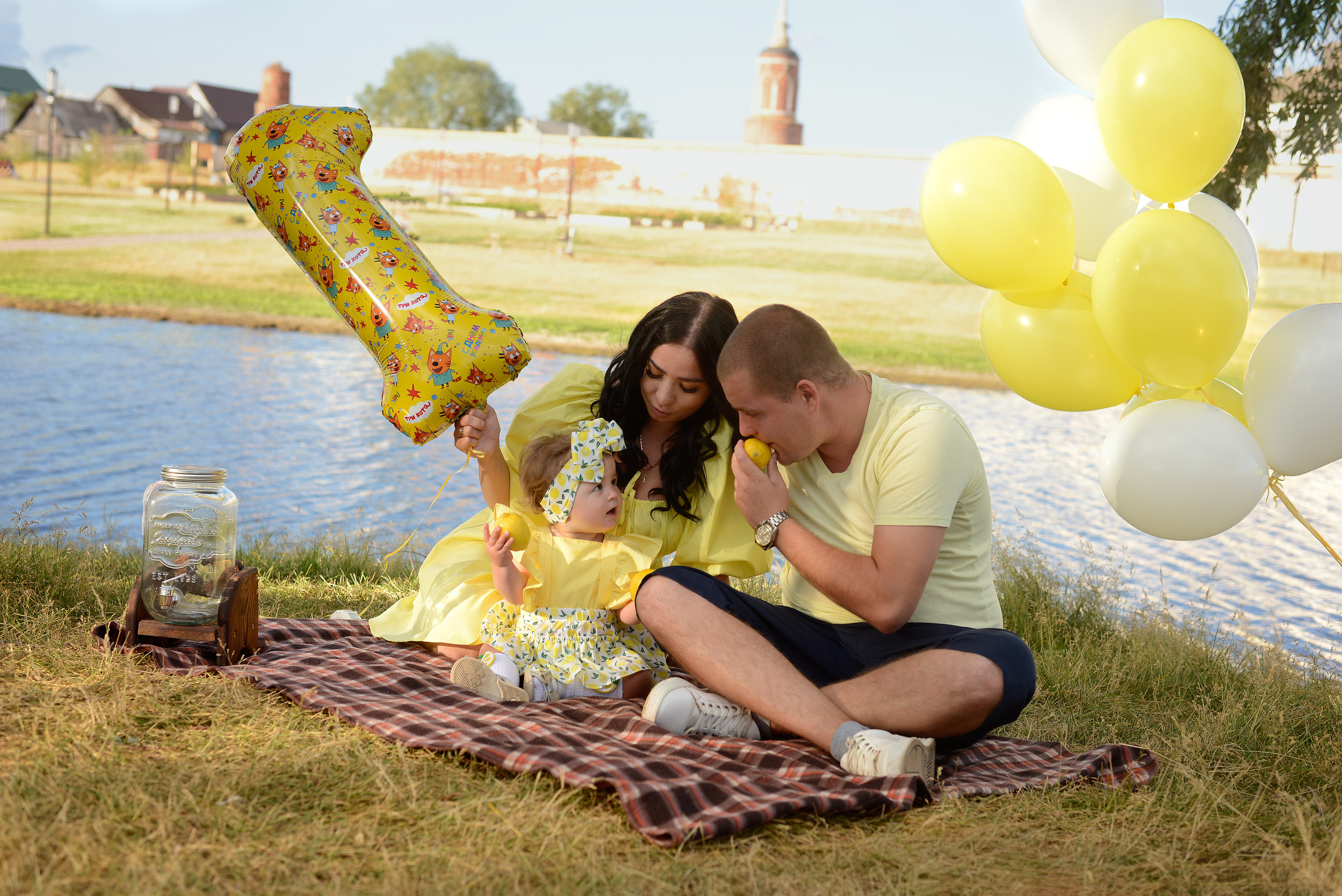 Годовасие Миланы. Получились, сочные, освежающие кадры в кругу самых любимых!. Фотограф Карпова Екатерина в Коломне и области