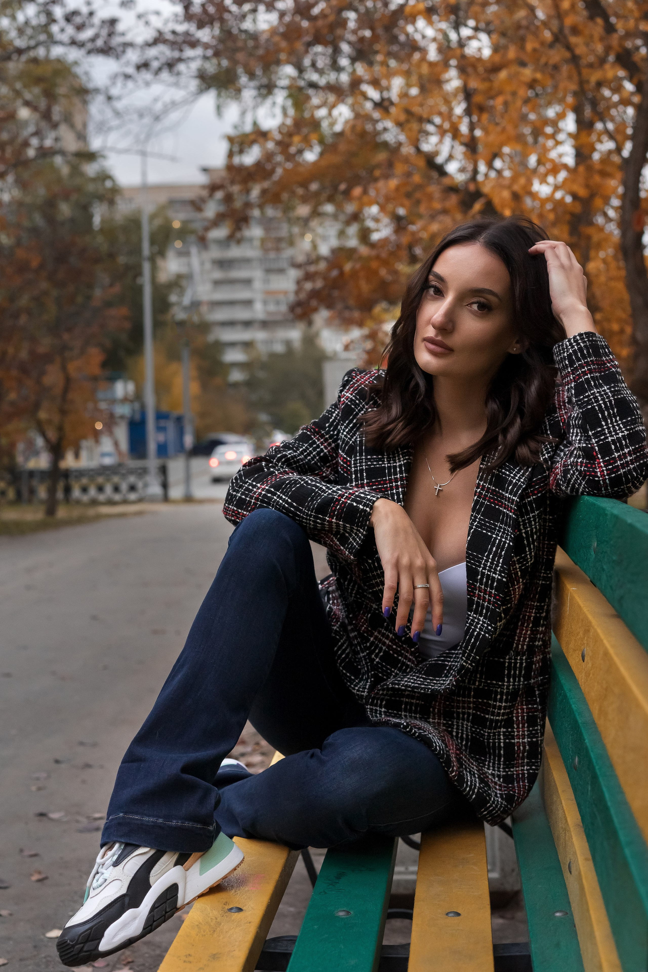 Портретная фотосессия с машиной. Фотограф Екатеринбург Кокшарова Александра