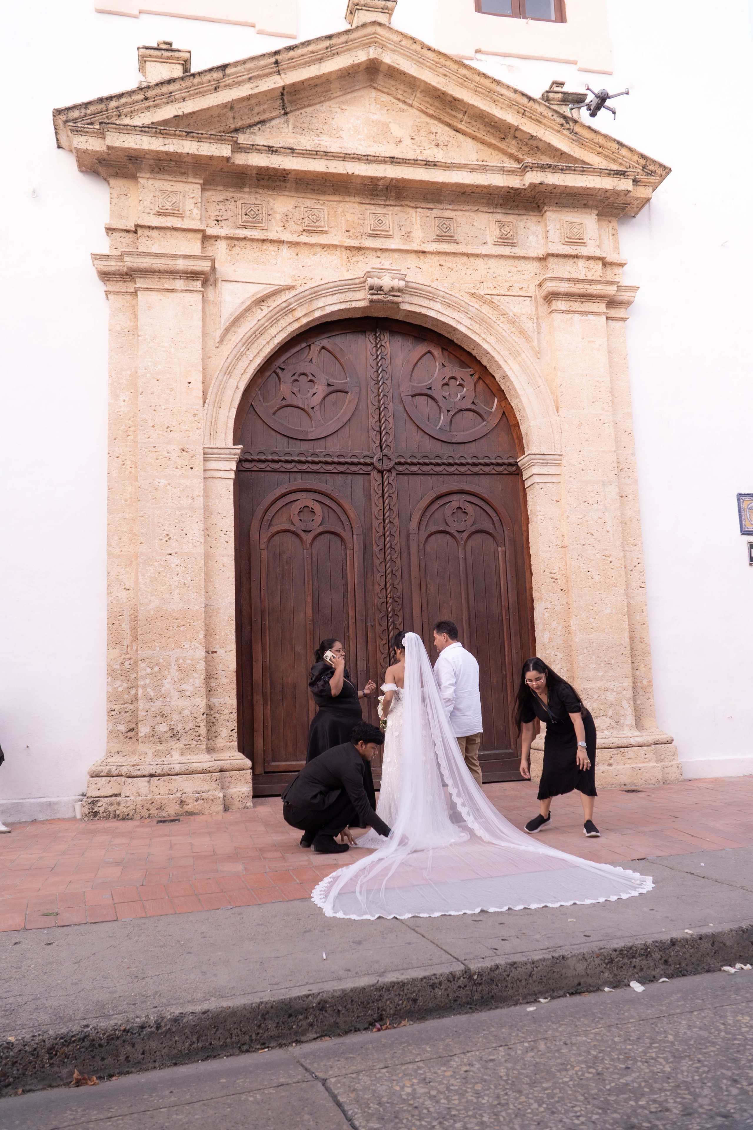 Catalina and Romain. Wedding Photographer in Barcelona and Medellin