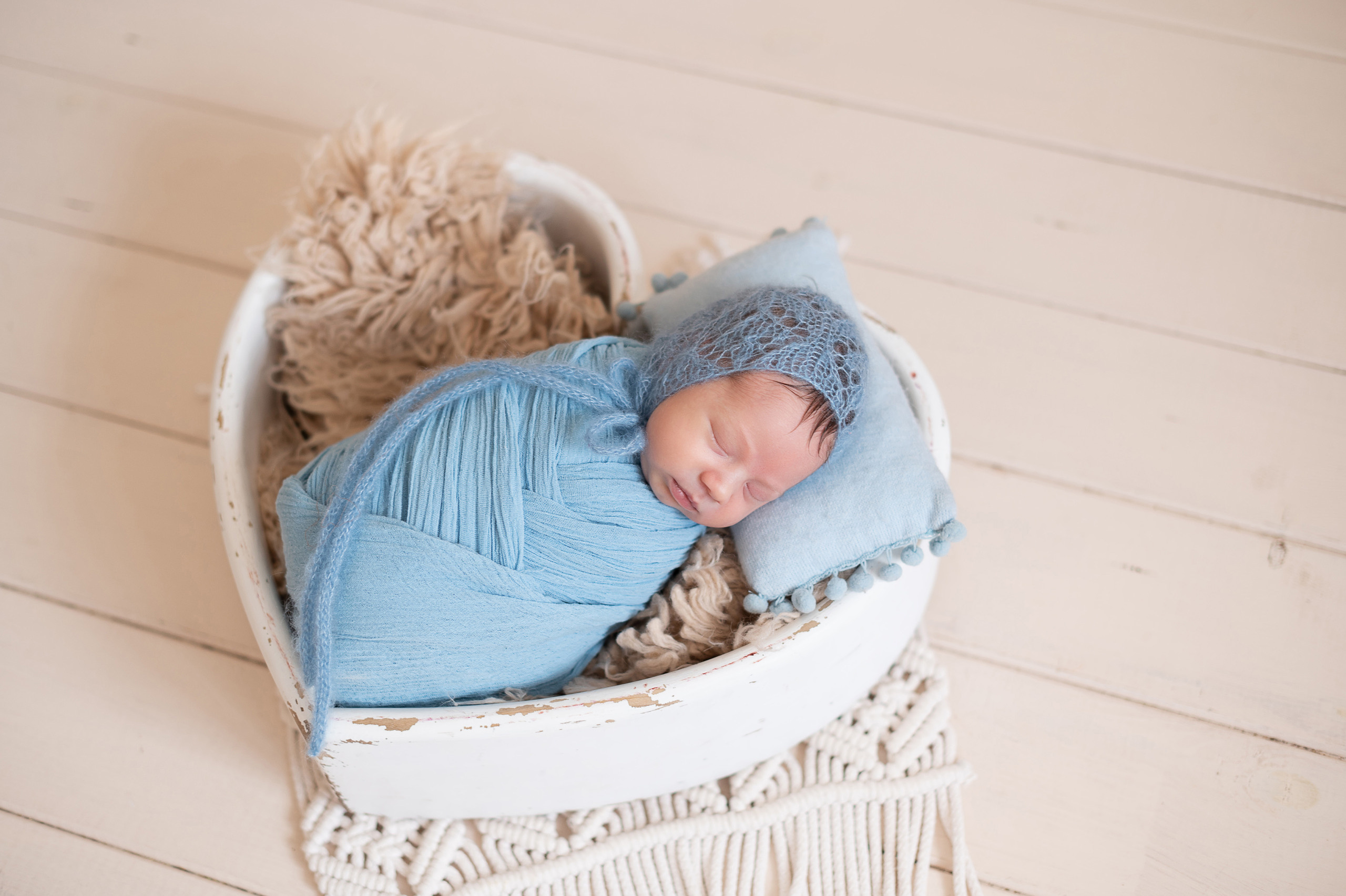 Димочка, 21 денек. Детский и семейный фотограф в Красноярске. Фотосессии новорожденных малышей до 1 месяца