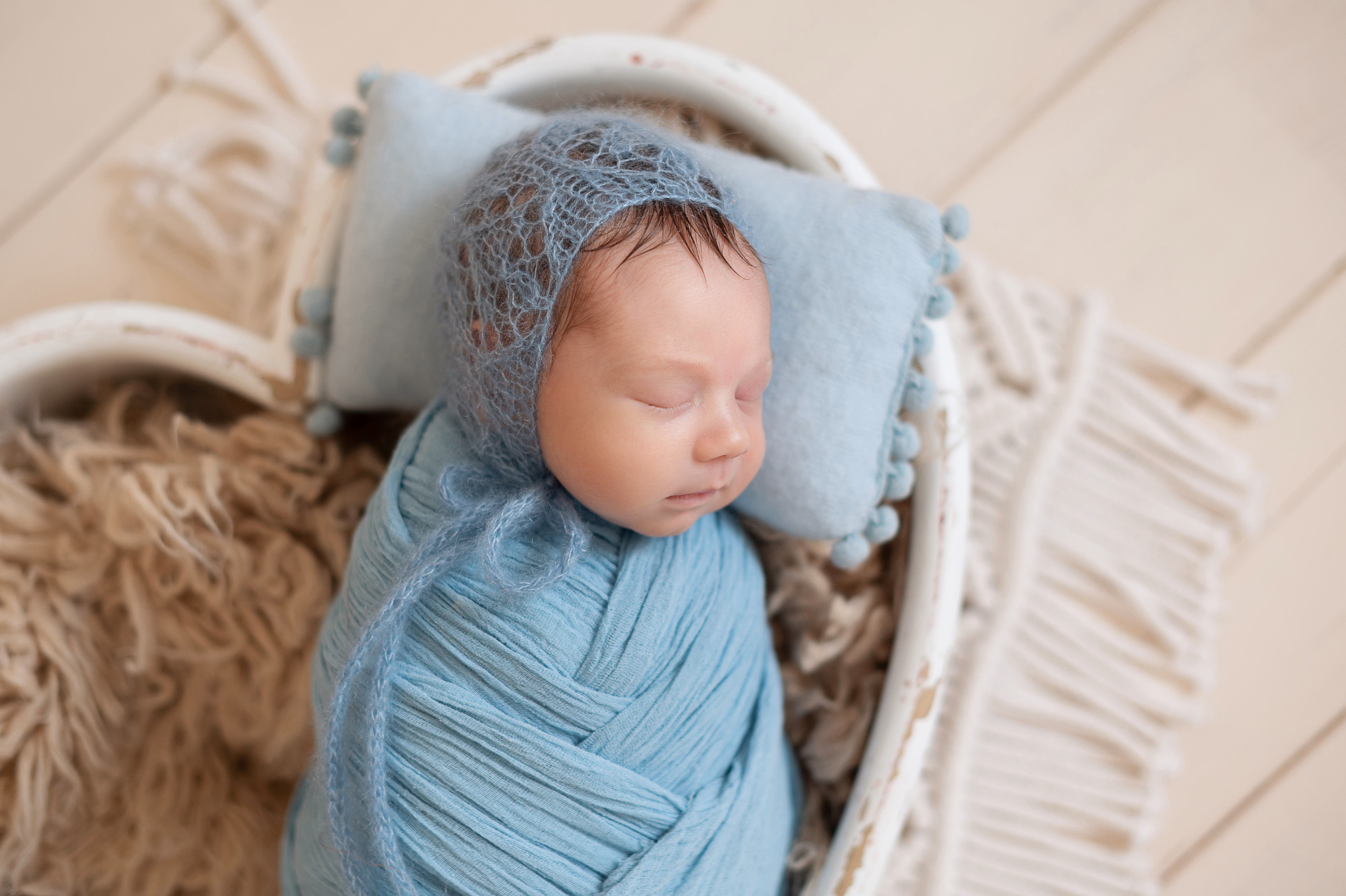 Димочка, 21 денек. Детский и семейный фотограф в Красноярске. Фотосессии новорожденных малышей до 1 месяца