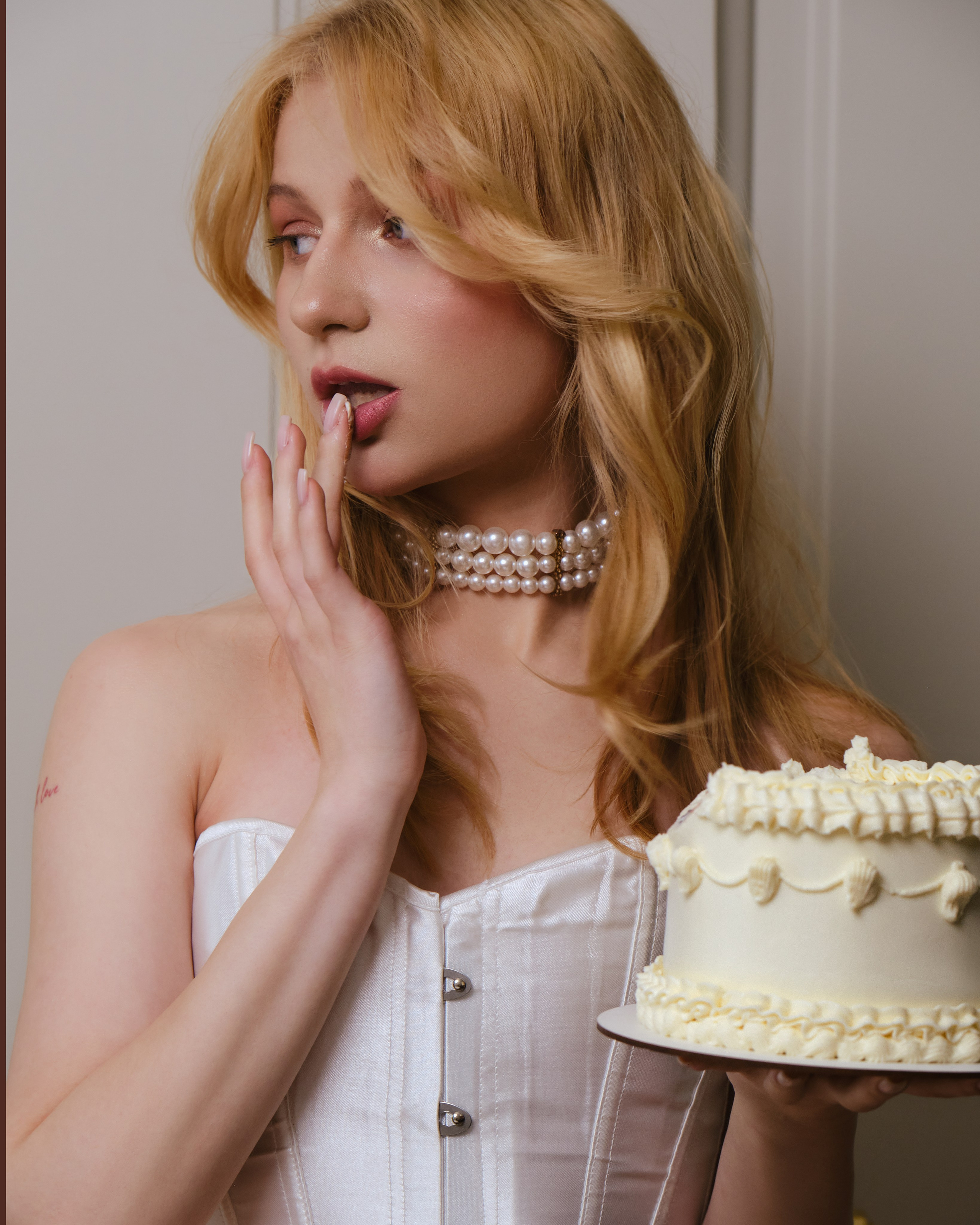 Лиза (inst, 55к+, @serestiona). Профессиональные модельные портфолио