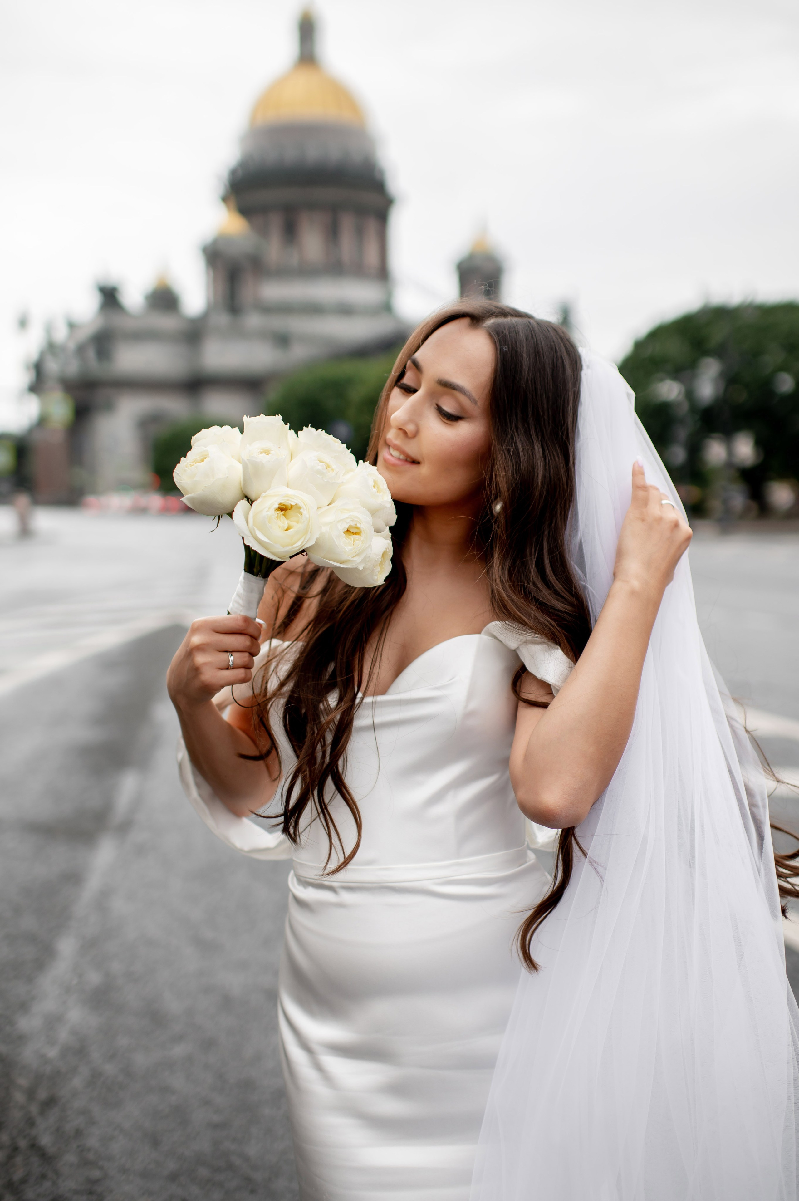 Классическая свадебная фотосессия Аины и Антона по самым красивым местам для свадебной прогулки в Санкт-Петербурге. Портретный, семейный и свадебный фотограф в Санкт-Петербурге и в Пушкине Ширяев Денис