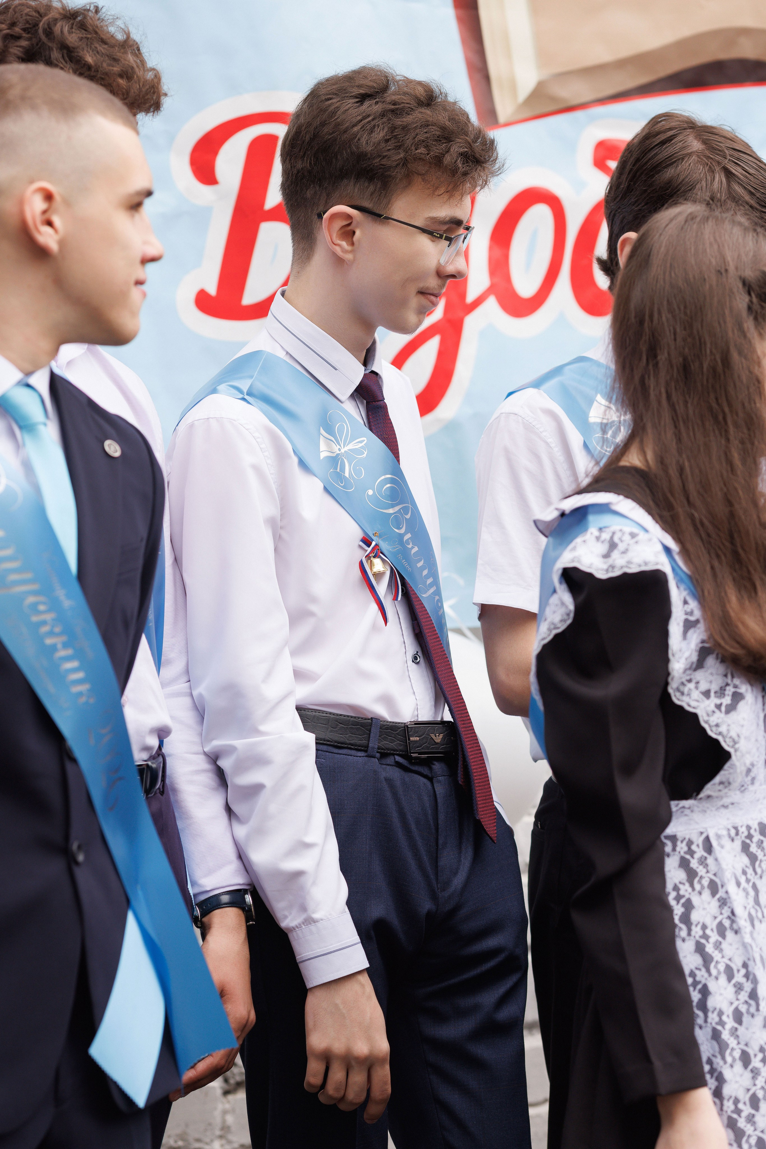 Последний звонок Гимназия Артем. Photoalbum-vl.ru