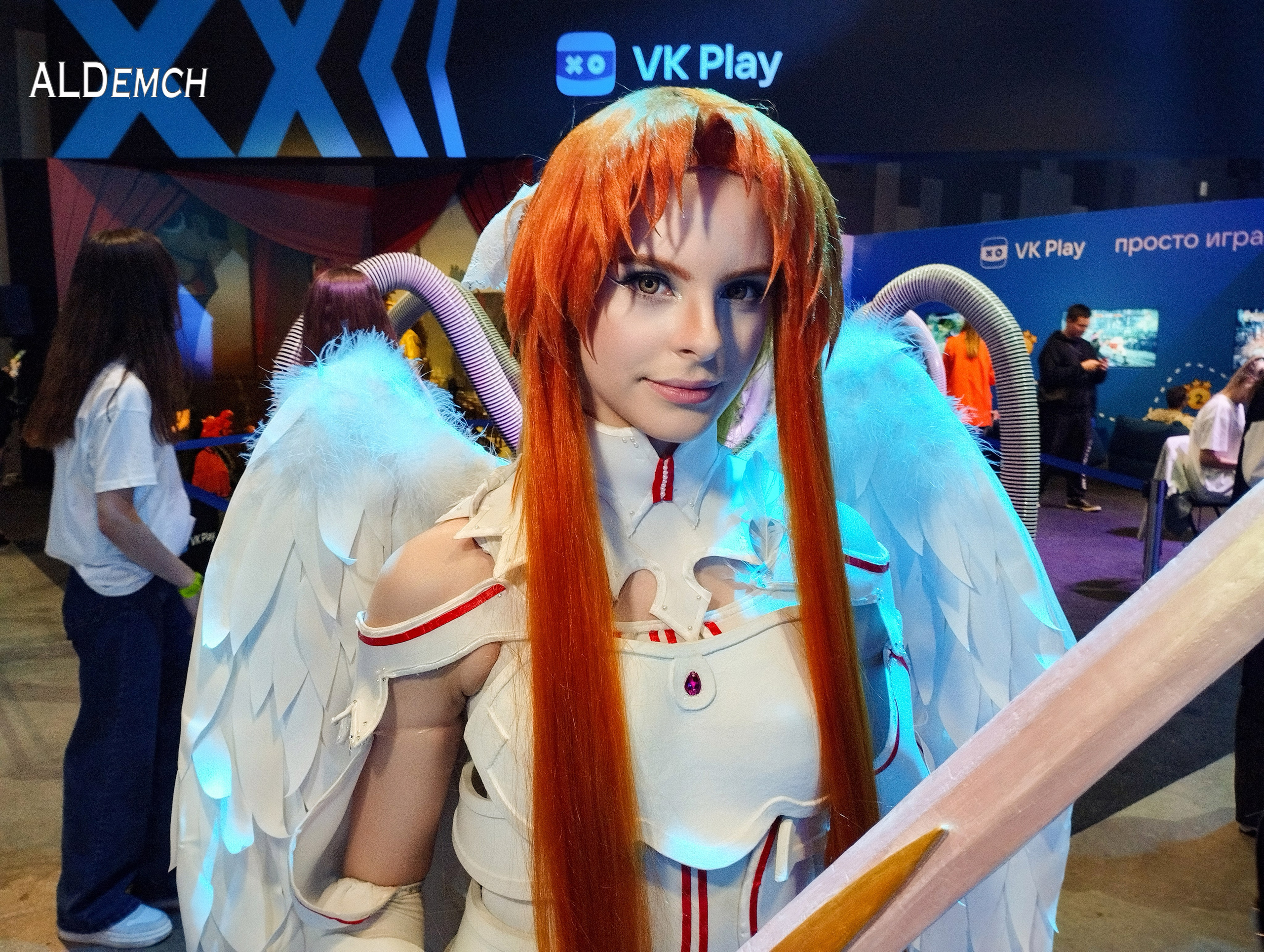 Аниме картинки персонажей и косплей фото в России Москве