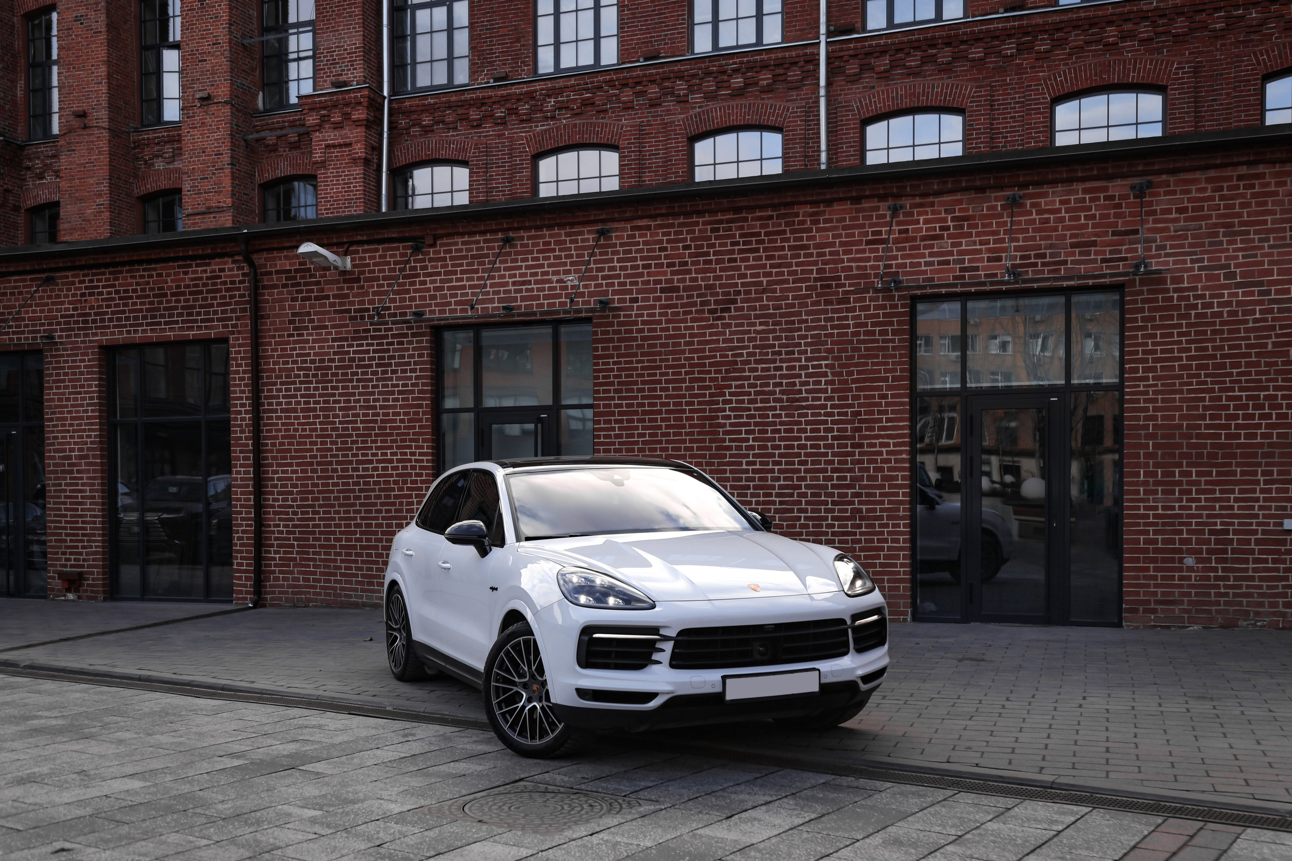 2020 Porsche Cayenne 3.0 AT. Mixturecaptures