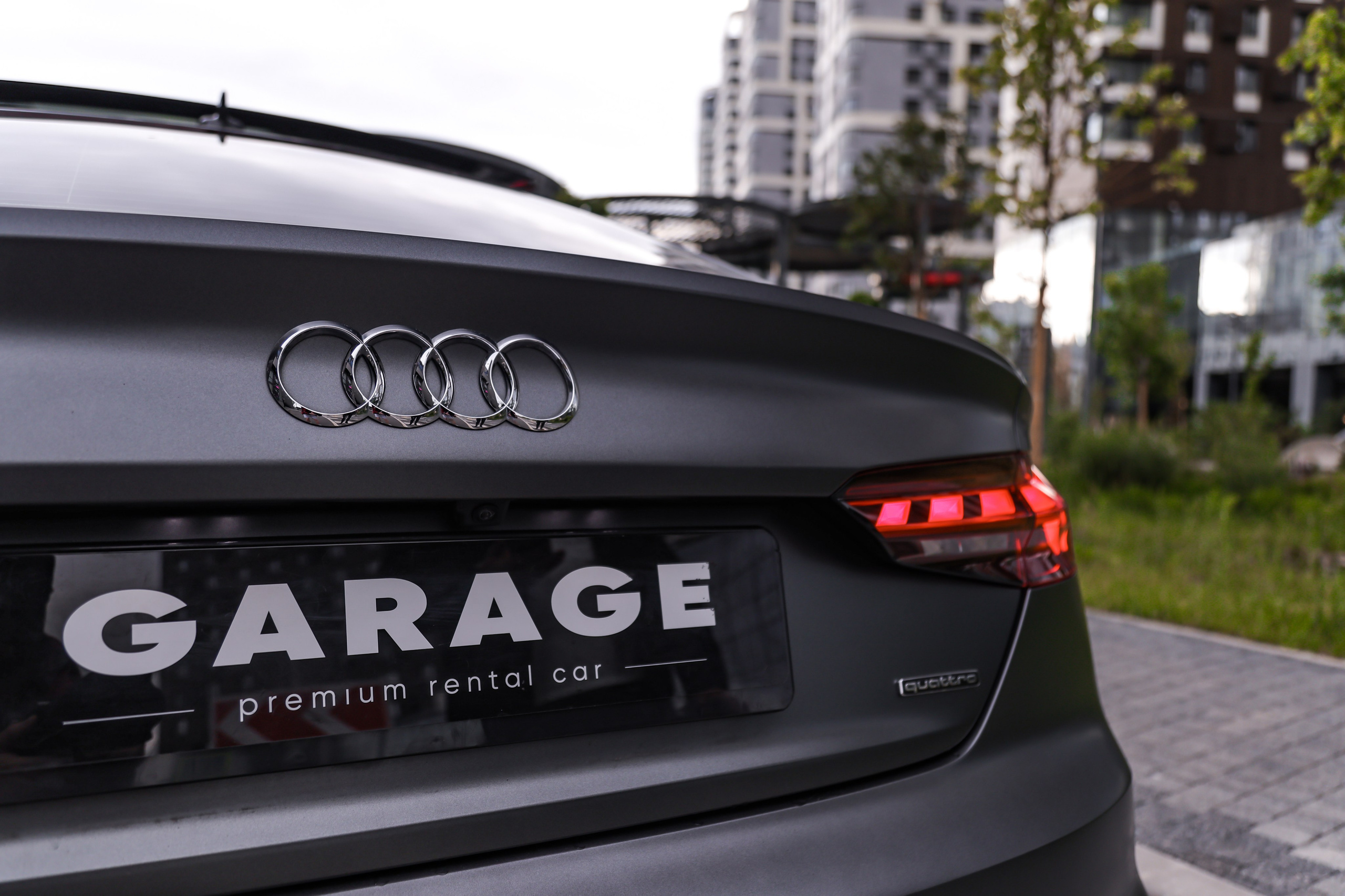 2022 AUDI S QUATTRO. Mixturecaptures