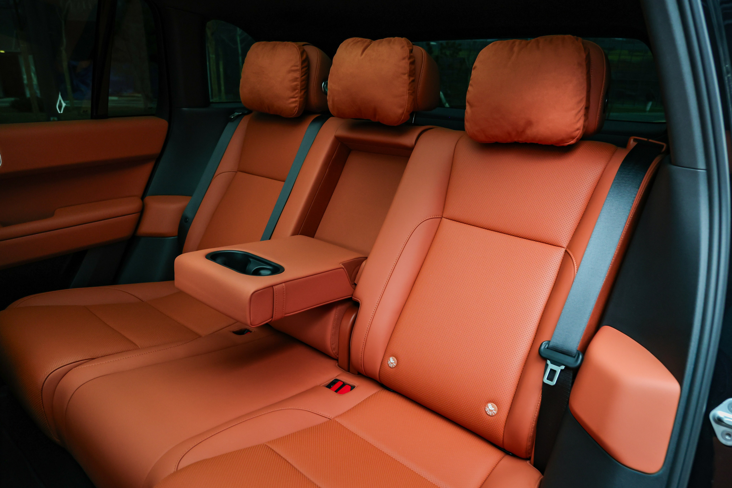 2024 LIXIANG L6. Mixturecaptures