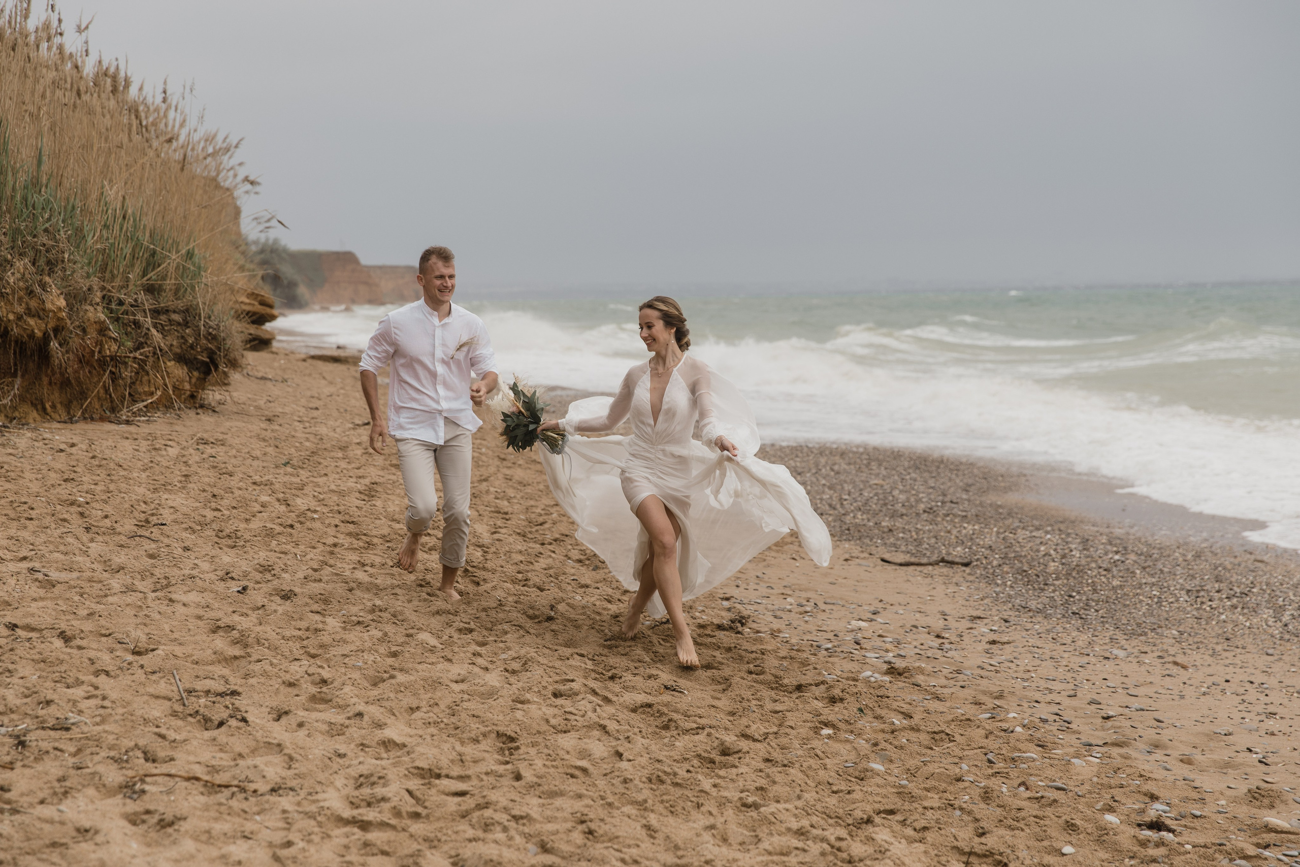 На берегу моря…. СВАДЕБНЫЙ ФОТОГРАФ В КРЫМУ И СЕВАСТОПОЛЕ