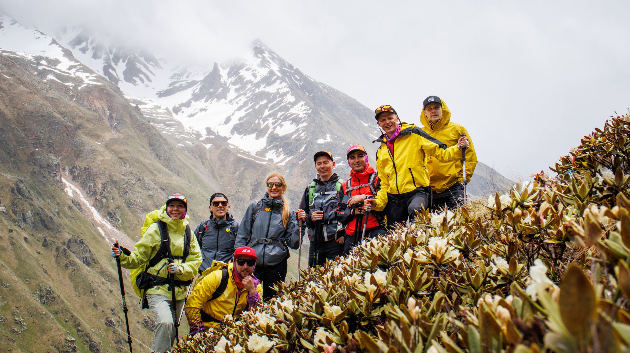 Трекинг / Терскольский водопад. Фотограф на трекинг и восхождение Эльбрус, Приэльбрусье. Елизавета Бобок