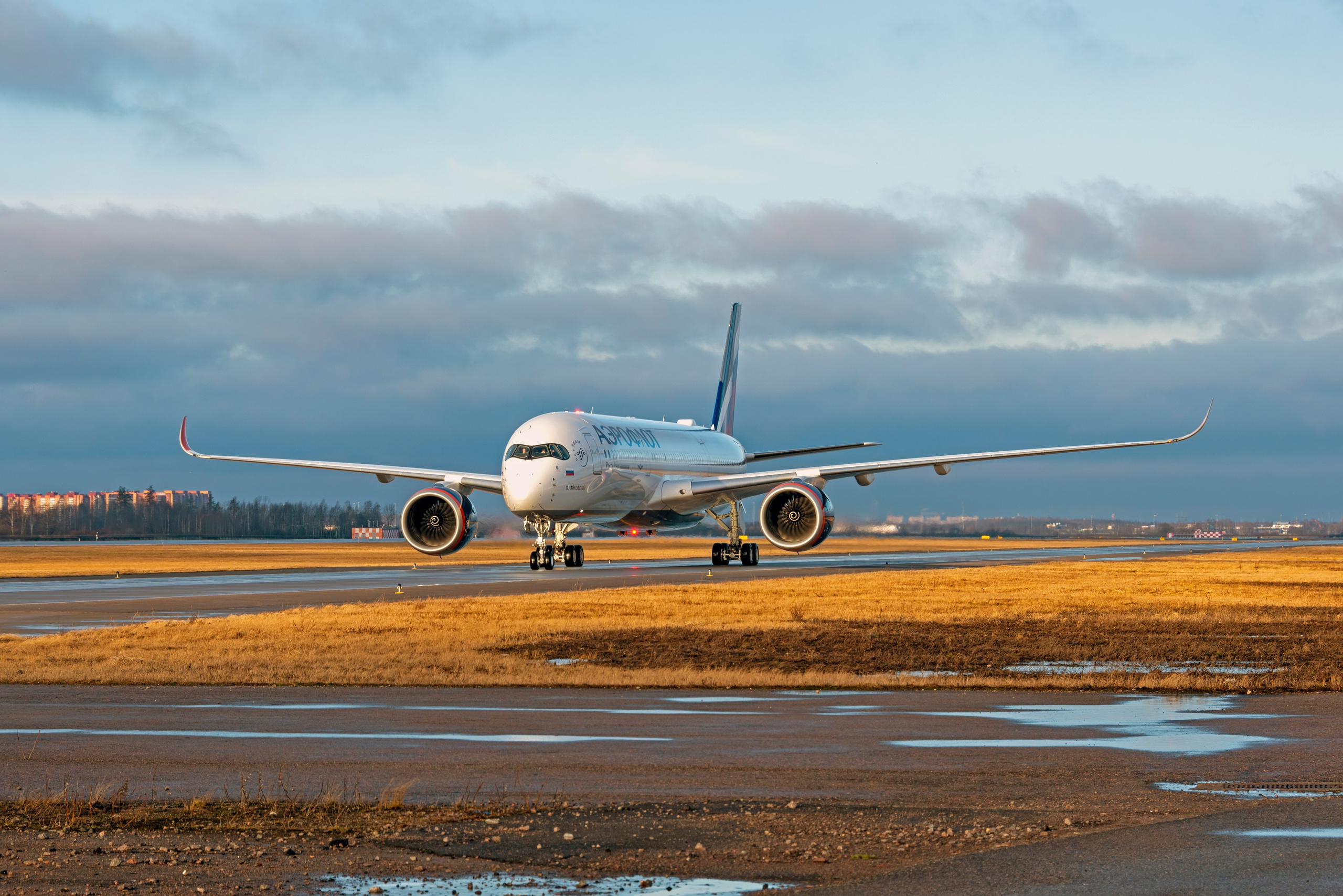 Авиация: самолеты, вертолеты, небесные зарисовки. От прошлого к будущему авиации через фотографию